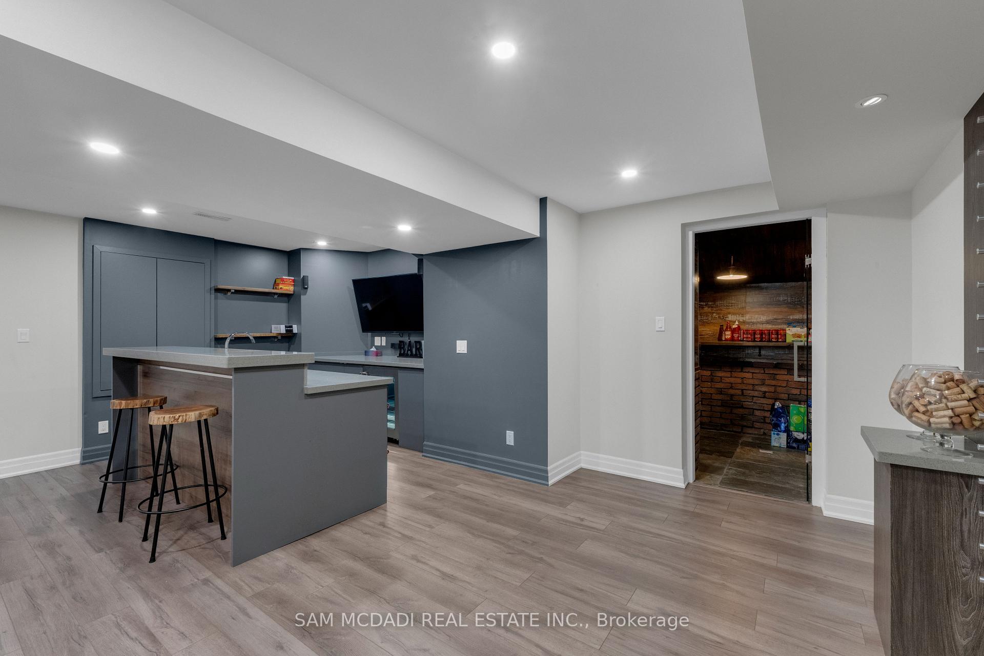 136 North Park Boulevard