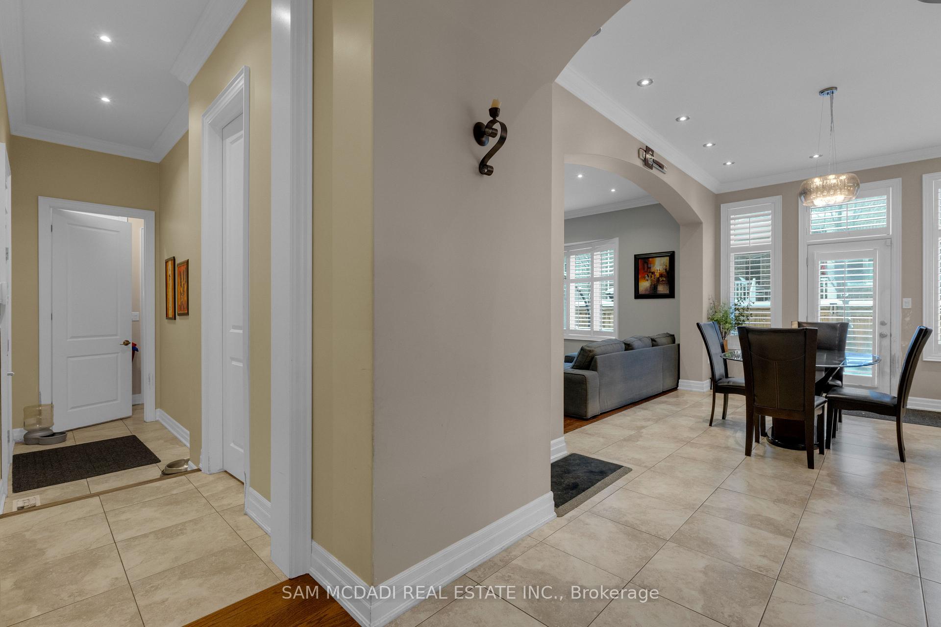 136 North Park Boulevard