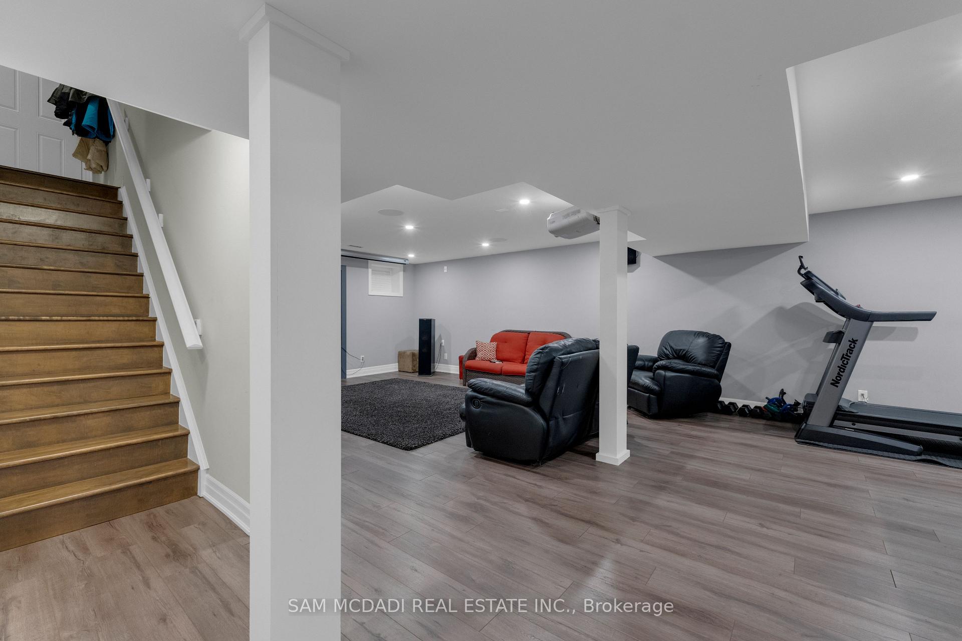 136 North Park Boulevard