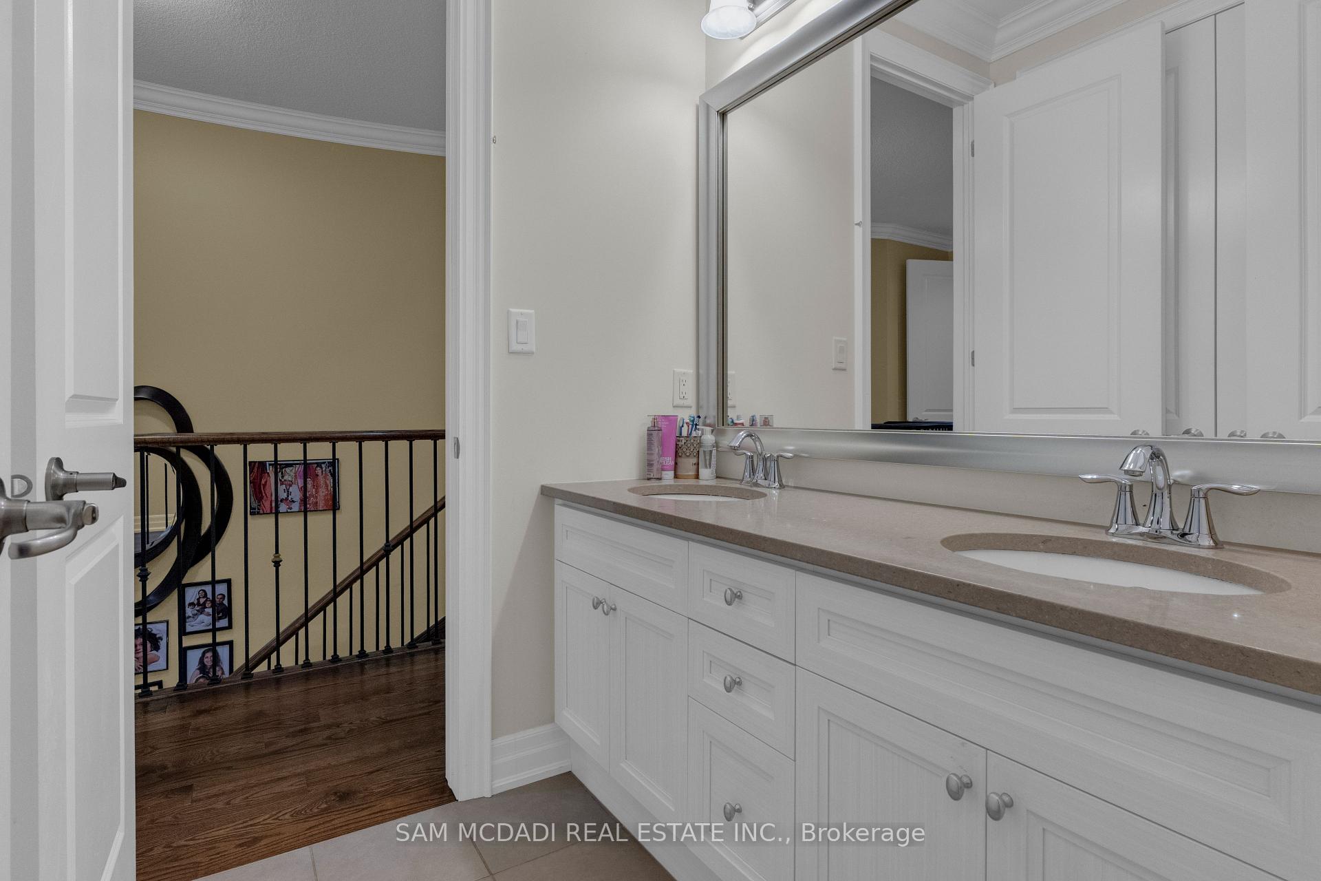 136 North Park Boulevard