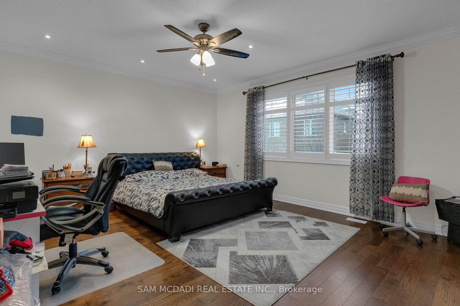 136 North Park Boulevard