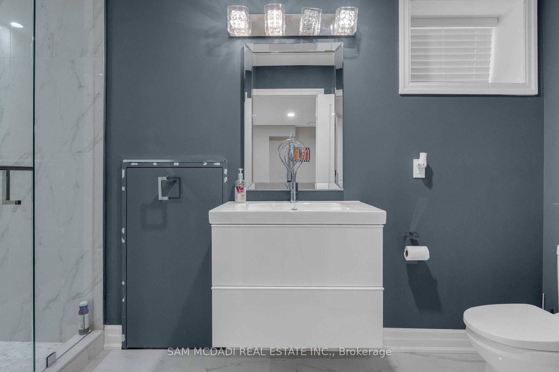 136 North Park Boulevard