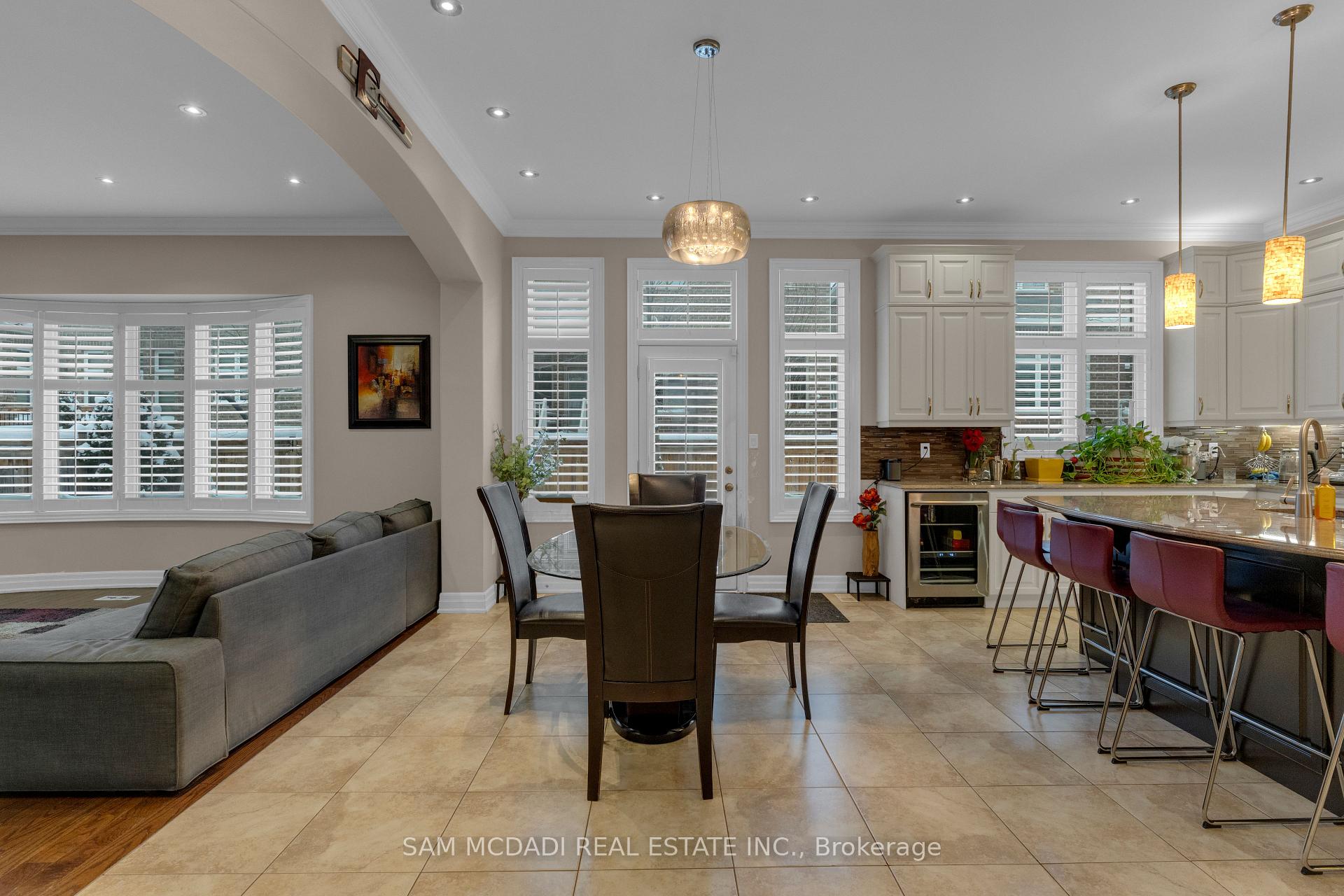 136 North Park Boulevard