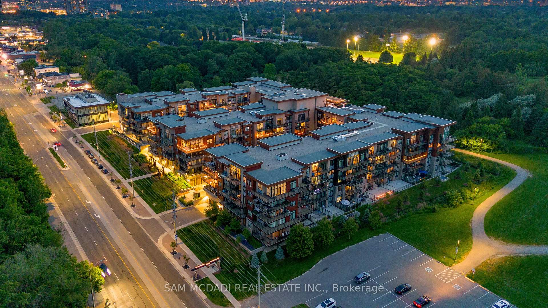 1575 Lakeshore Road W 232