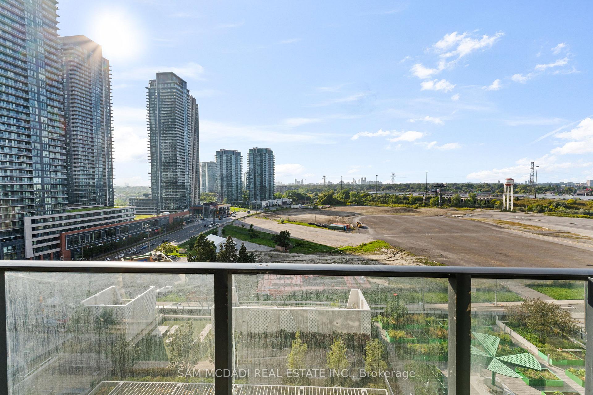 30 Shore Breeze Drive W 1012