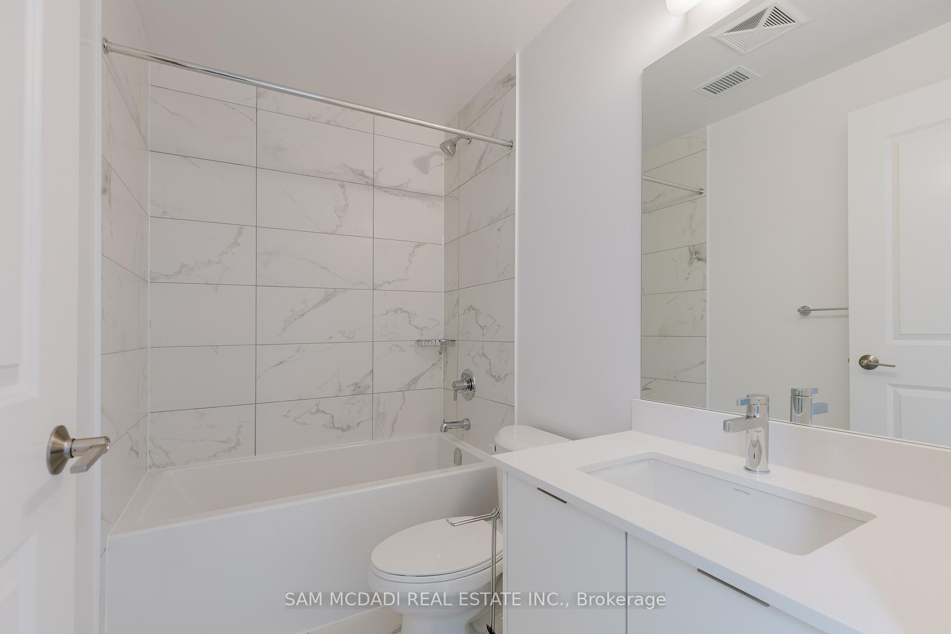 204 Burnhamthorpe Road 404