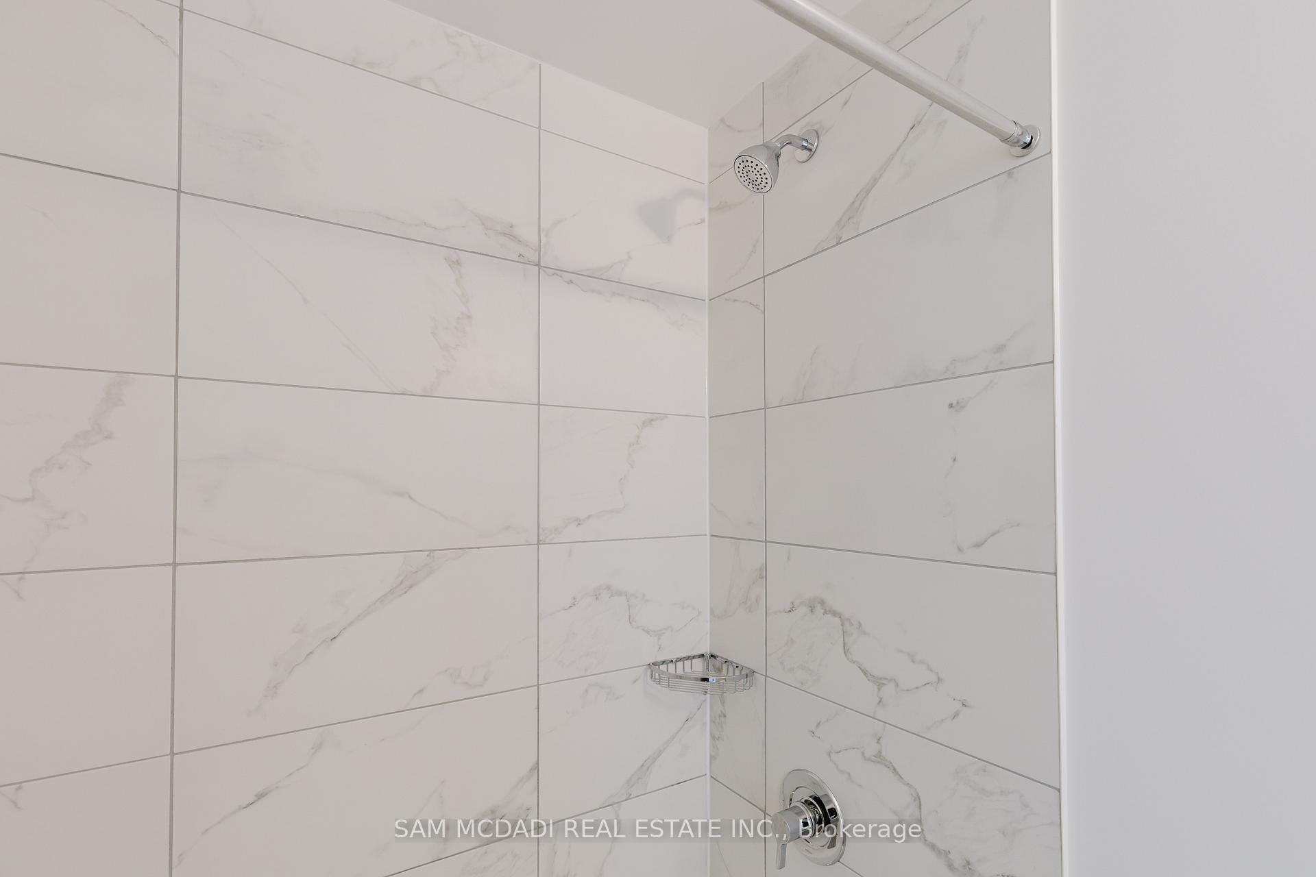 204 Burnhamthorpe Road 404