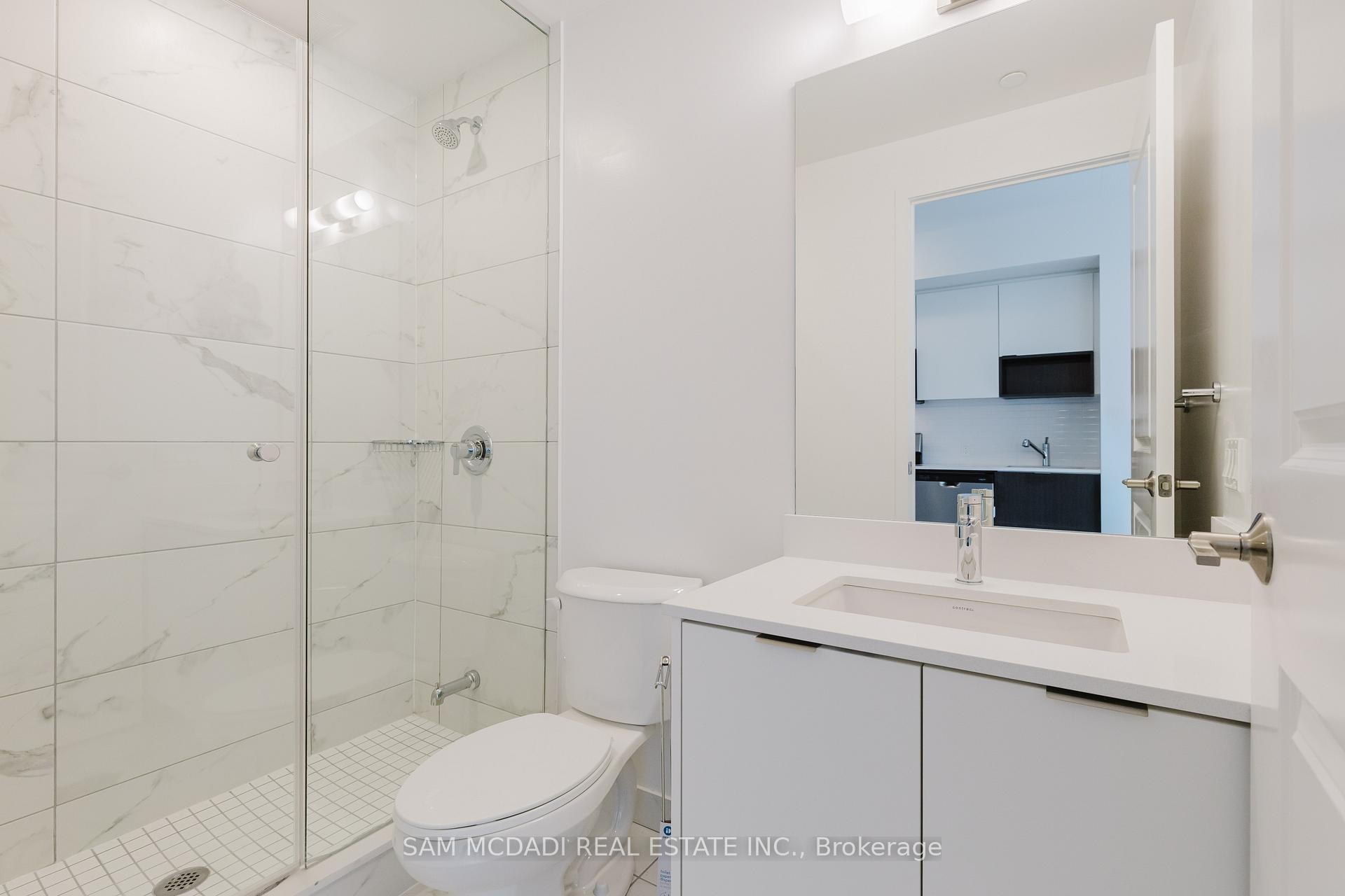 204 Burnhamthorpe Road 404