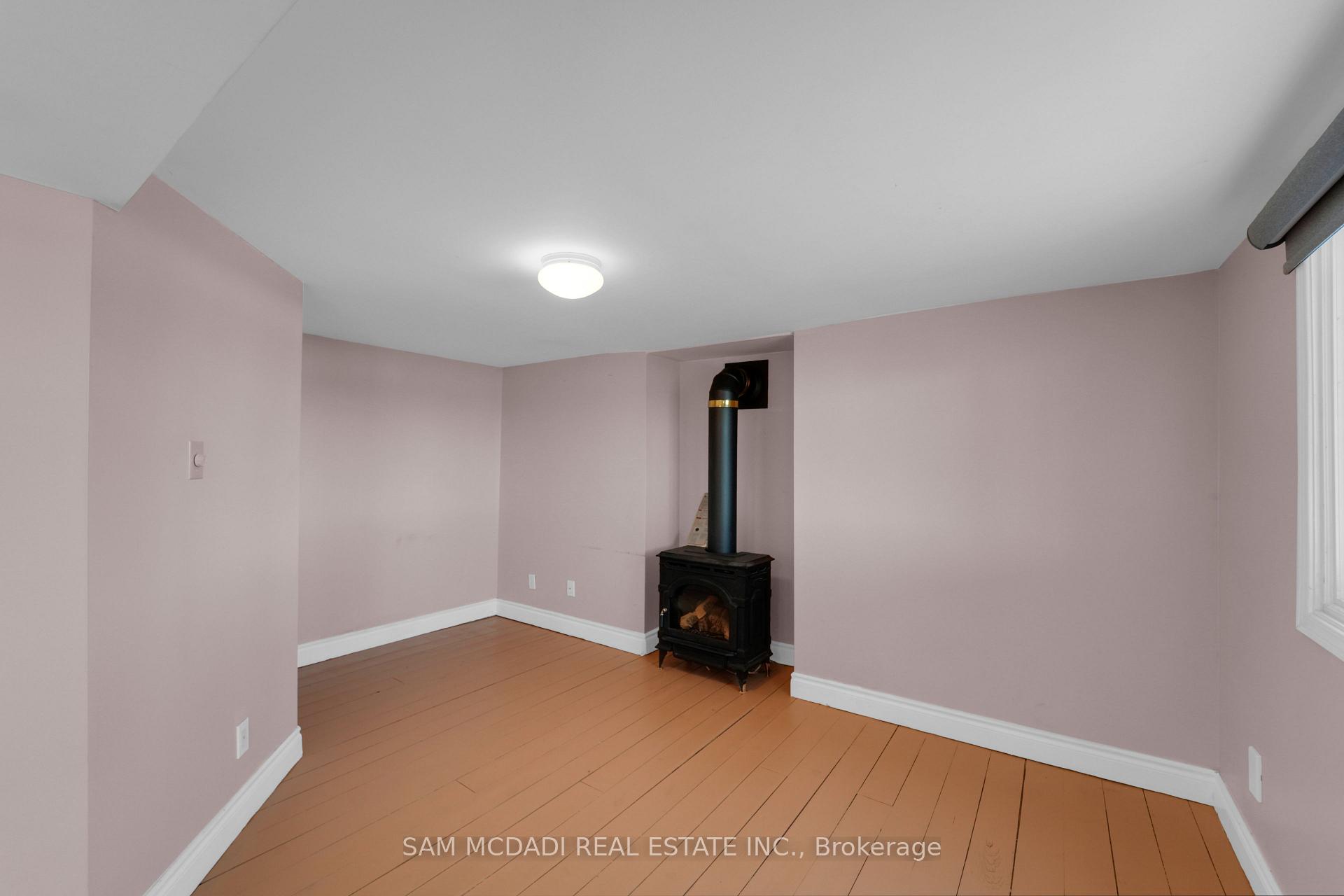 5275 Thornwood Drive