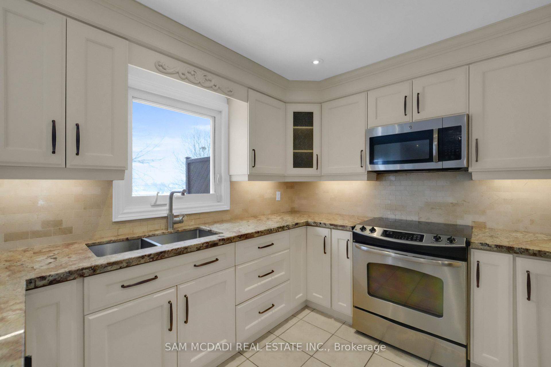 5275 Thornwood Drive