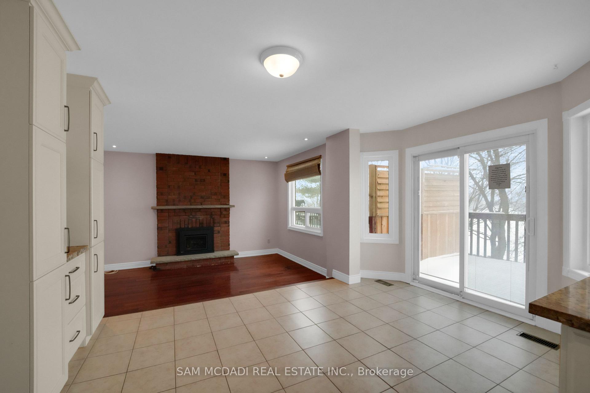 5275 Thornwood Drive