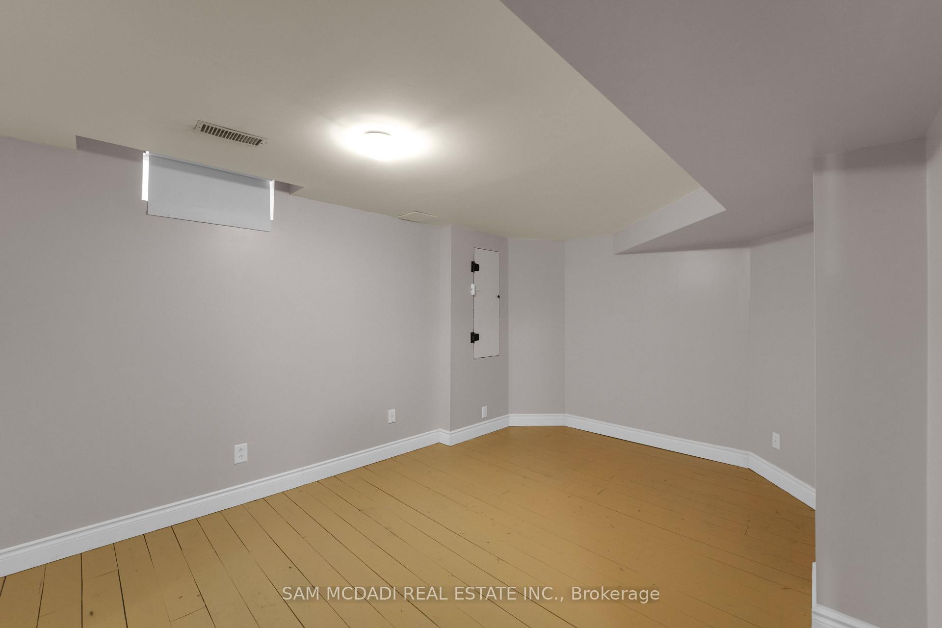 5275 Thornwood Drive