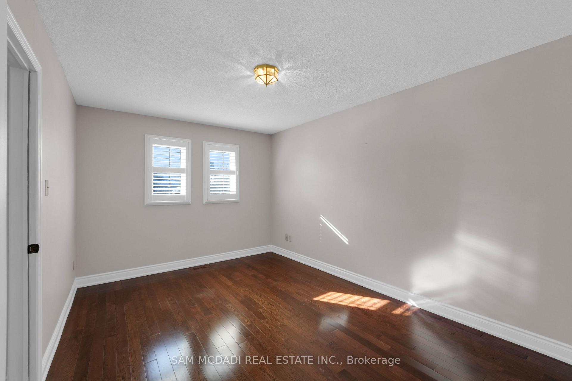 5275 Thornwood Drive