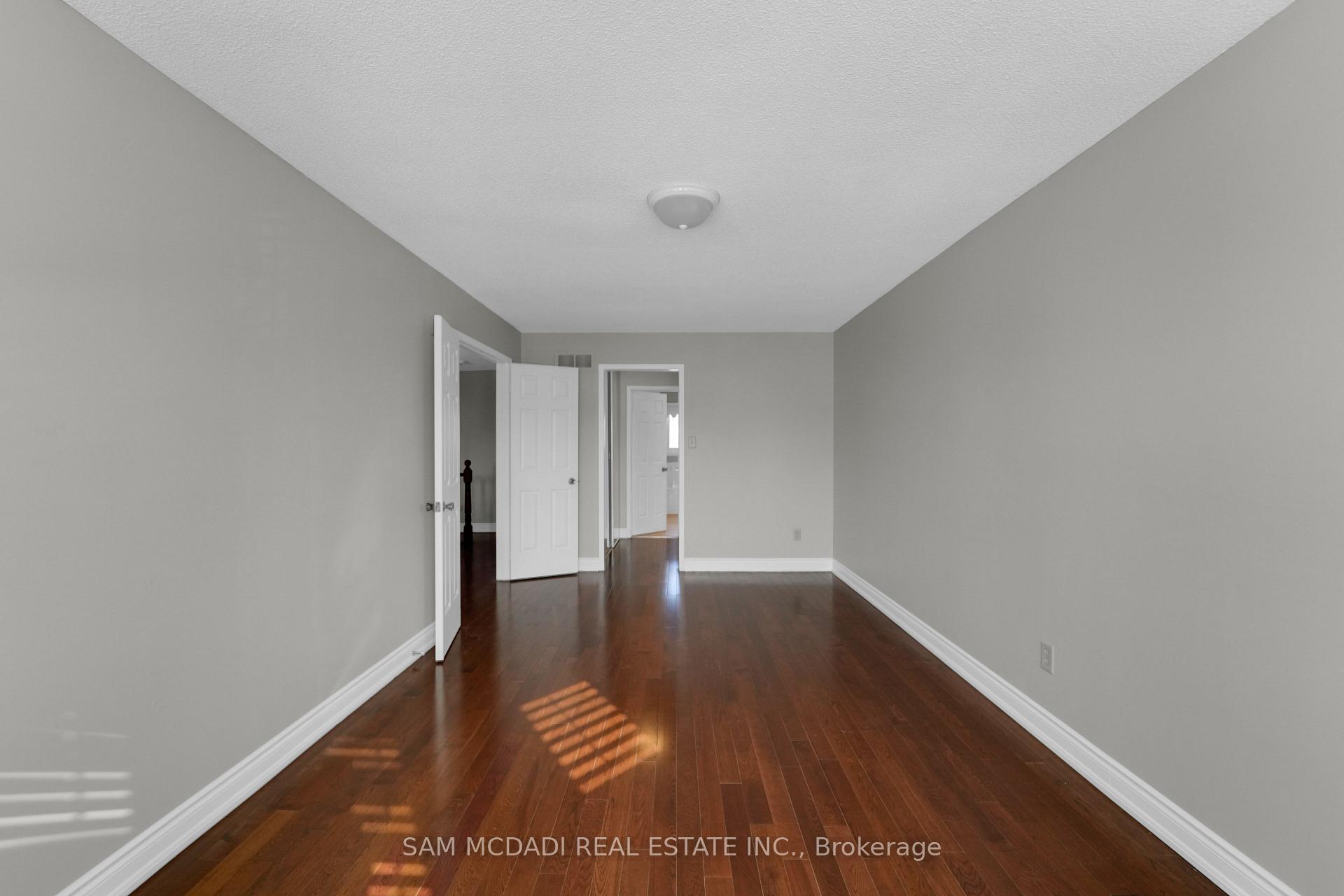 5275 Thornwood Drive