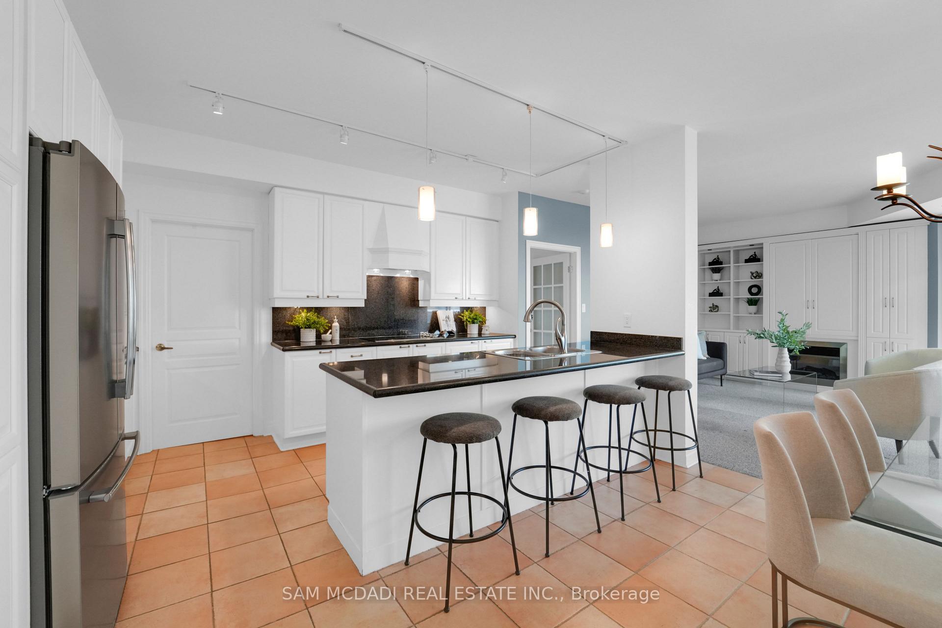 65 Port Street E 509