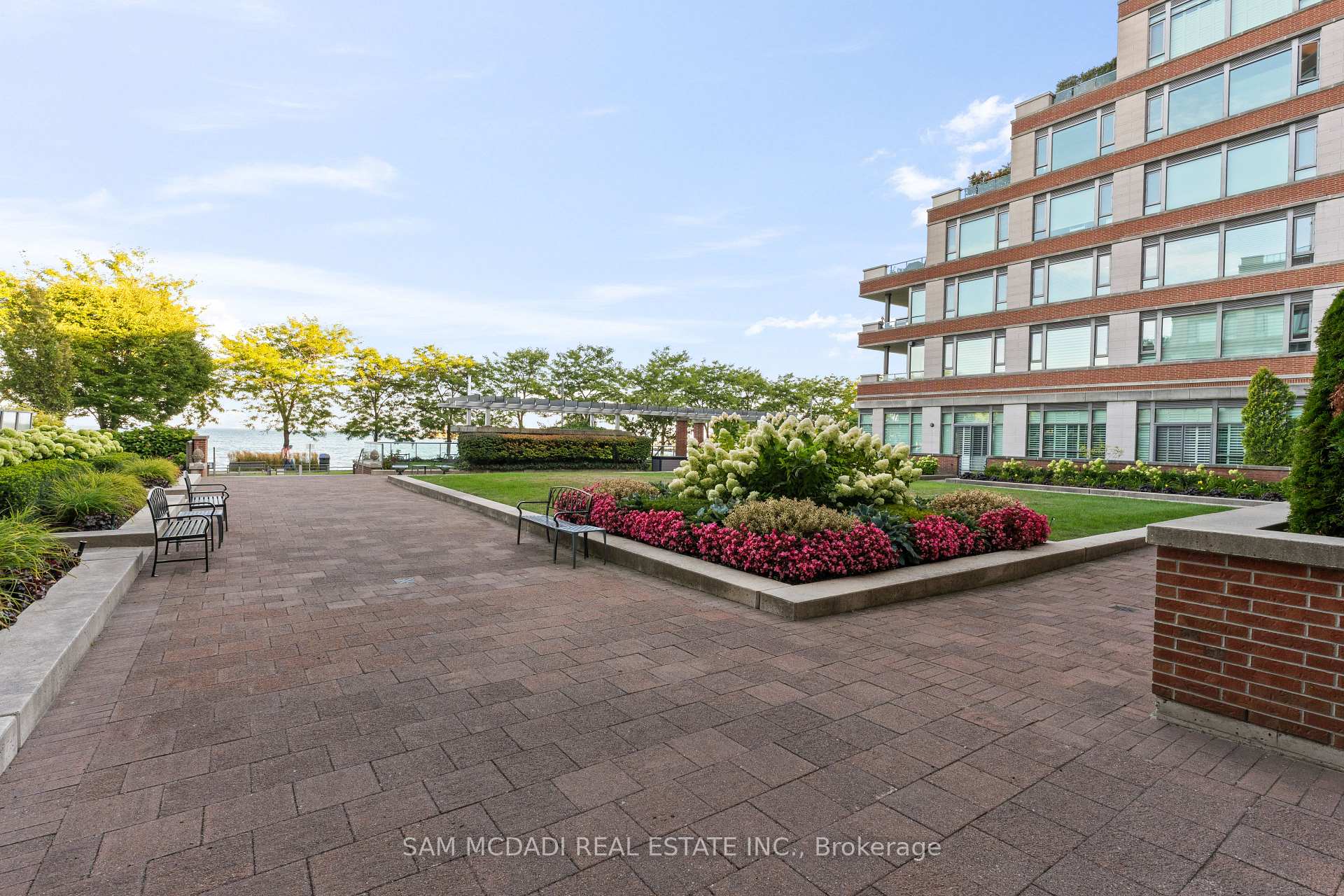 65 Port Street E 509