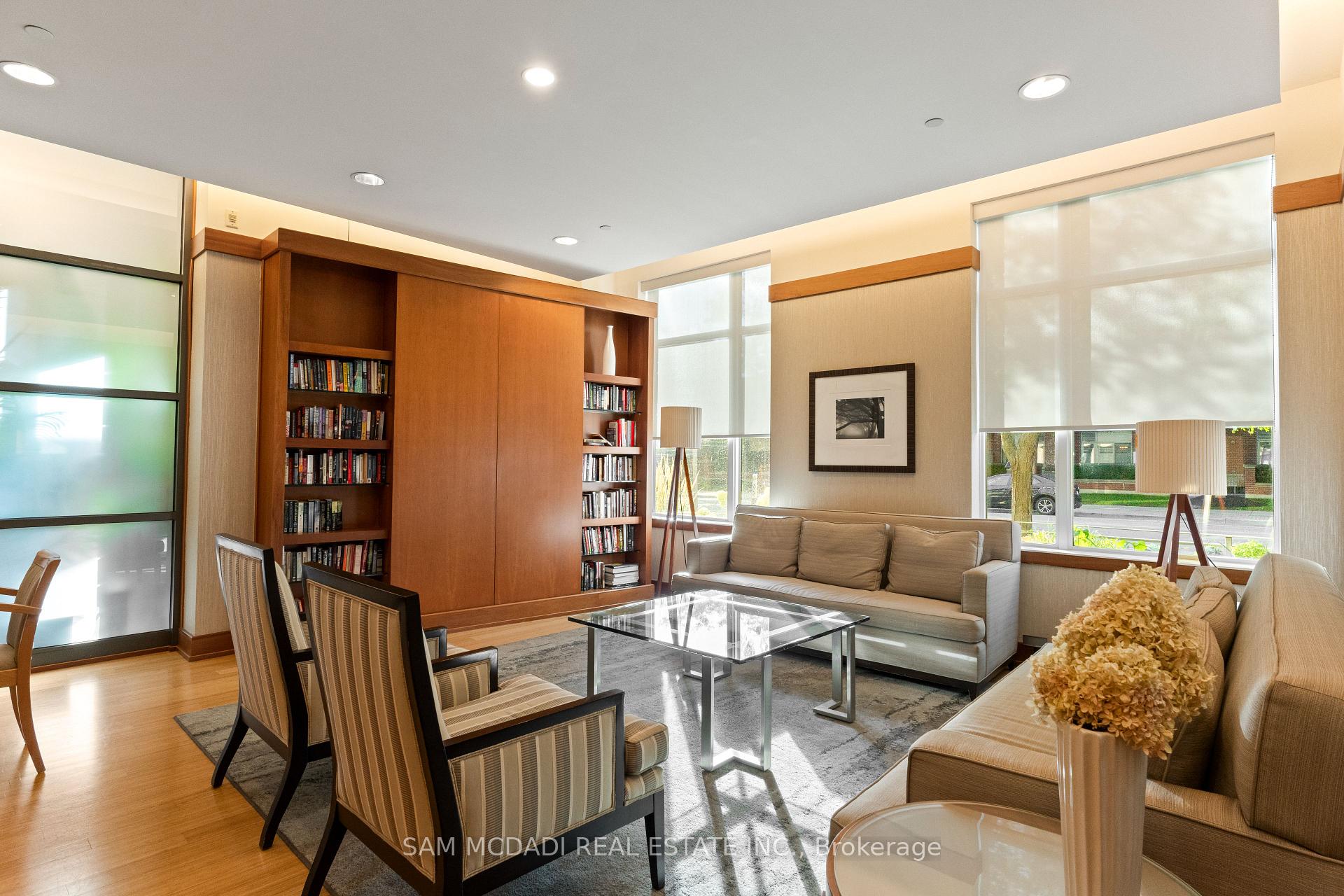 65 Port Street E 509