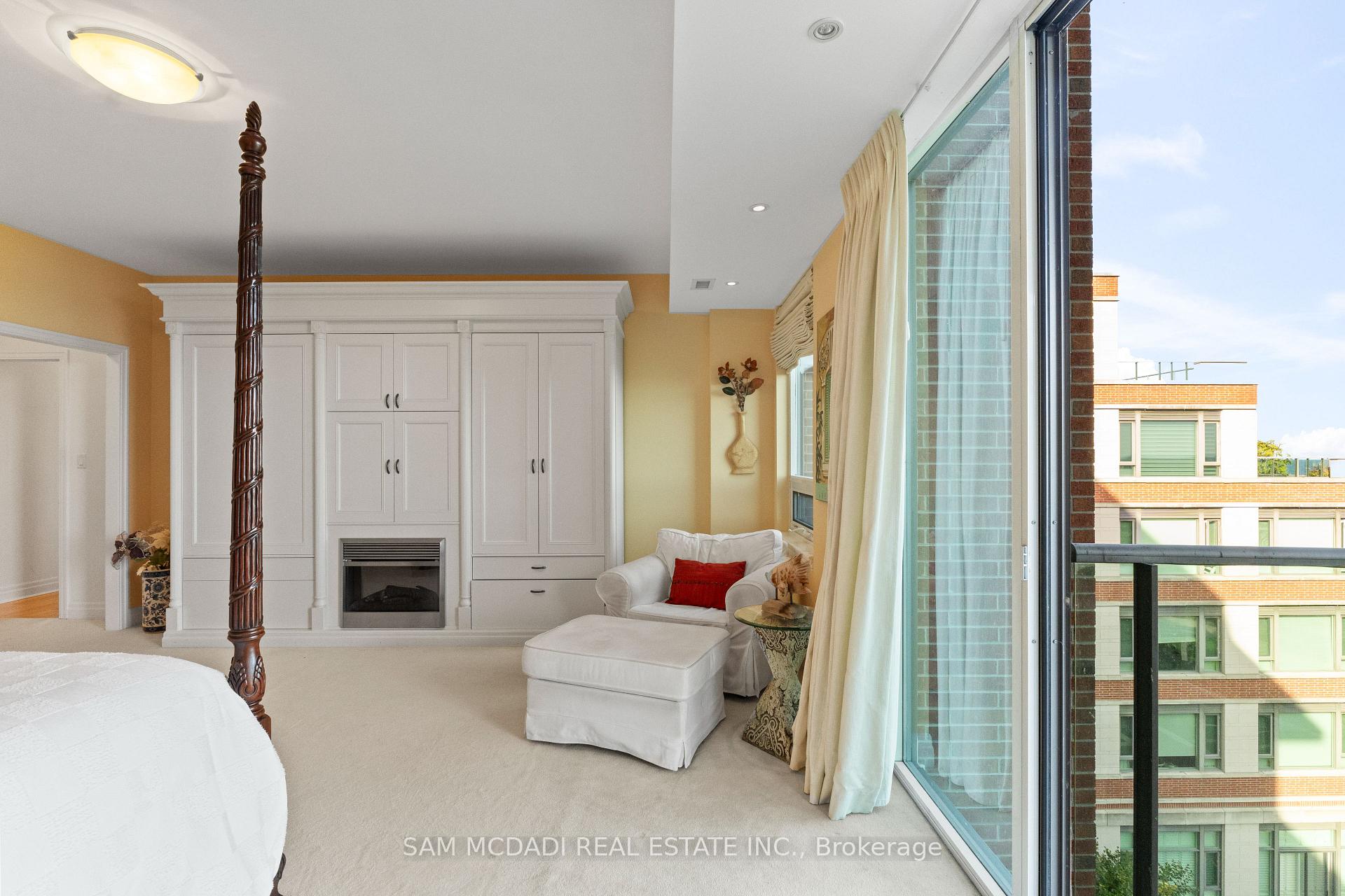 65 Port Street E 509