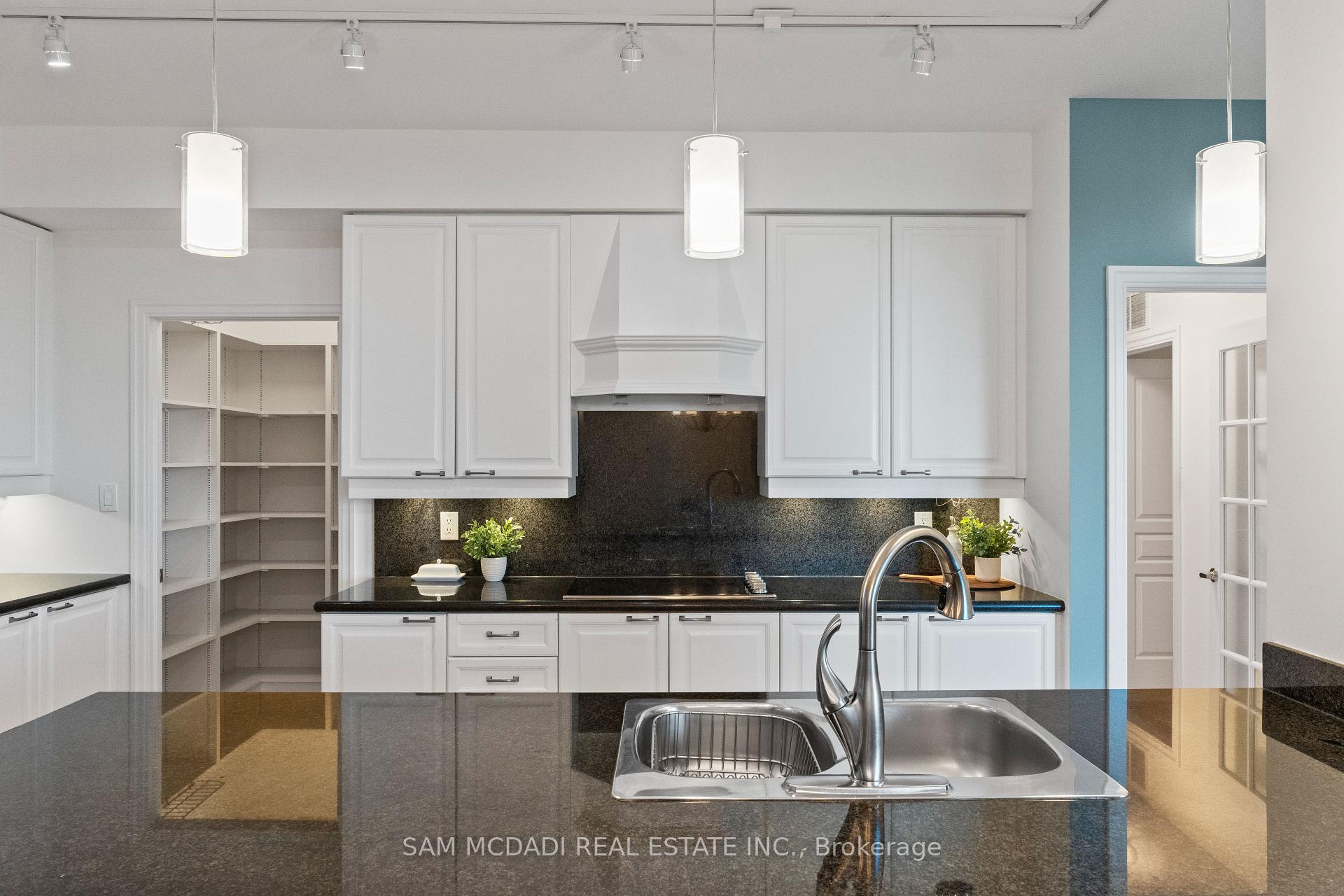 65 Port Street E 509