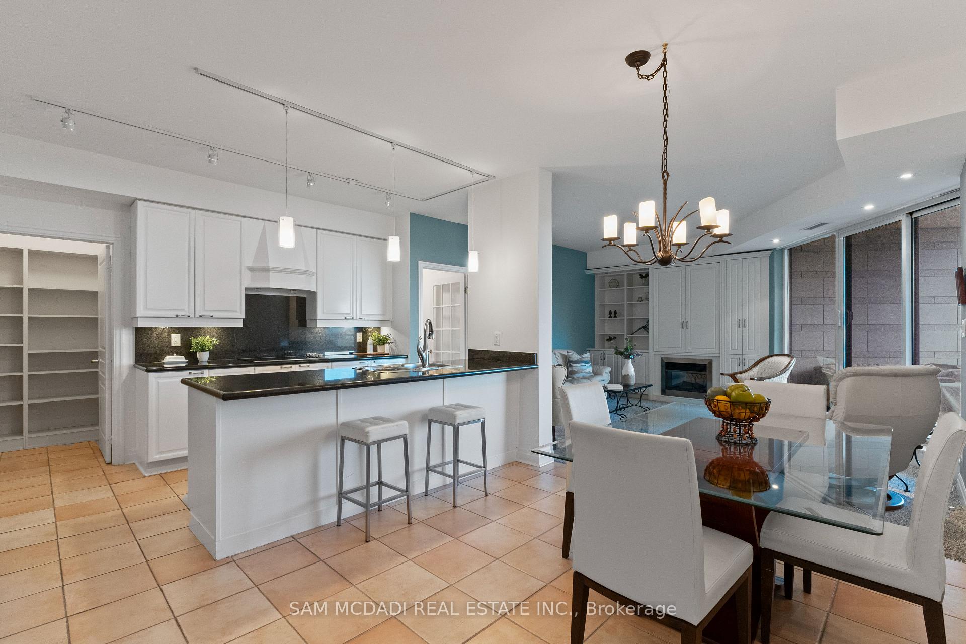 65 Port Street E 509