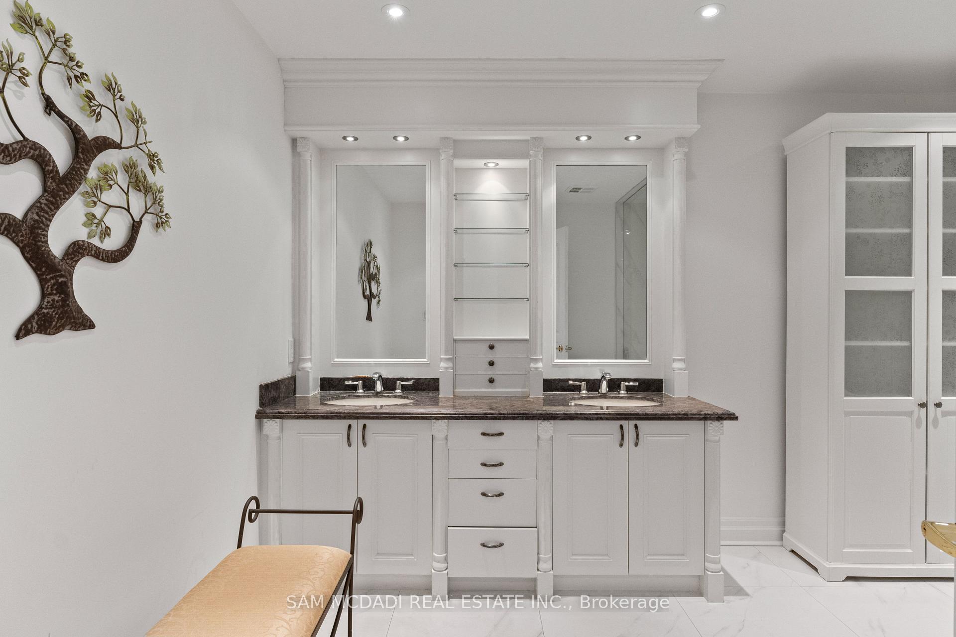 65 Port Street E 509