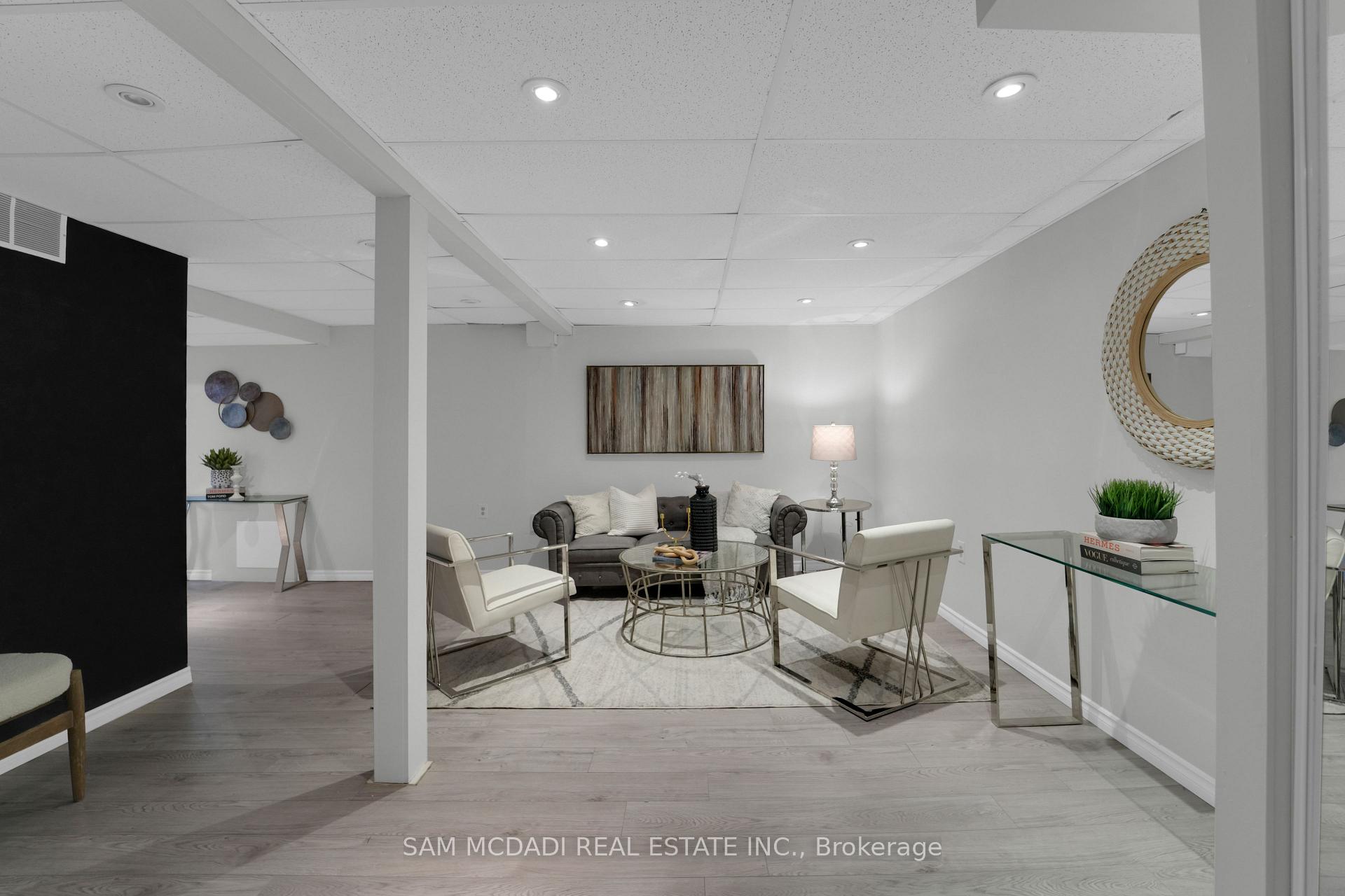 5 Bow River Crescent S