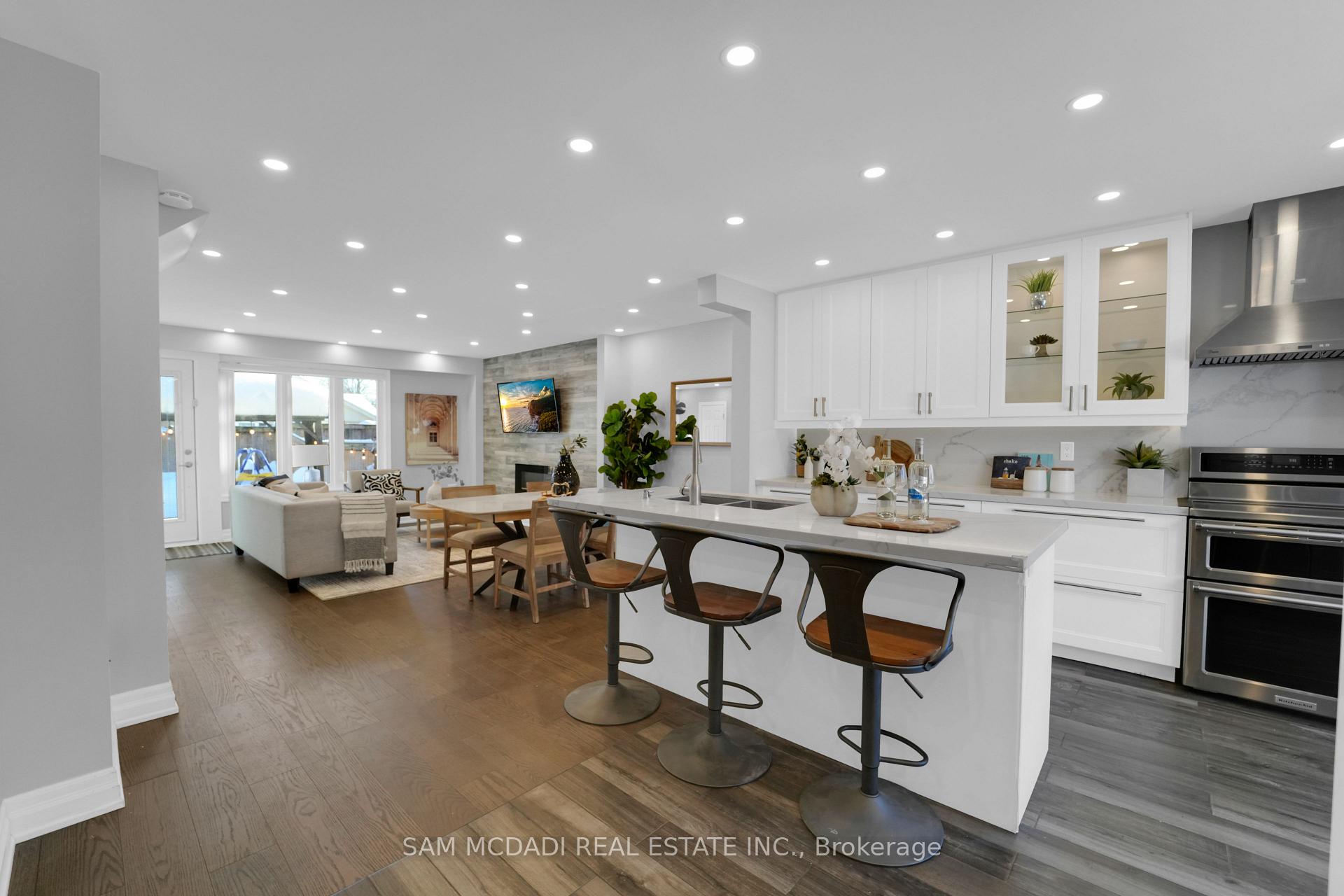 5 Bow River Crescent S