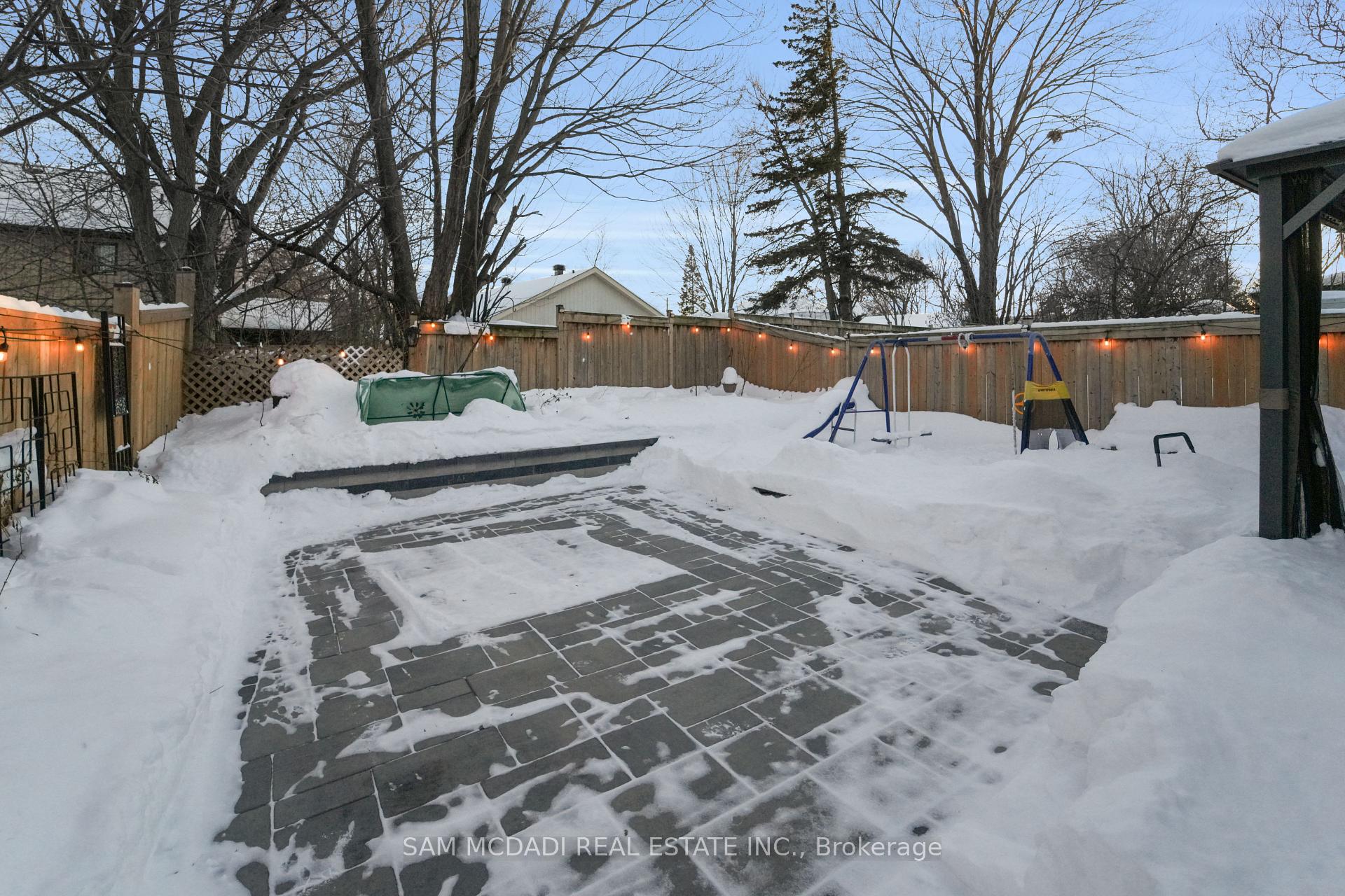 5 Bow River Crescent S