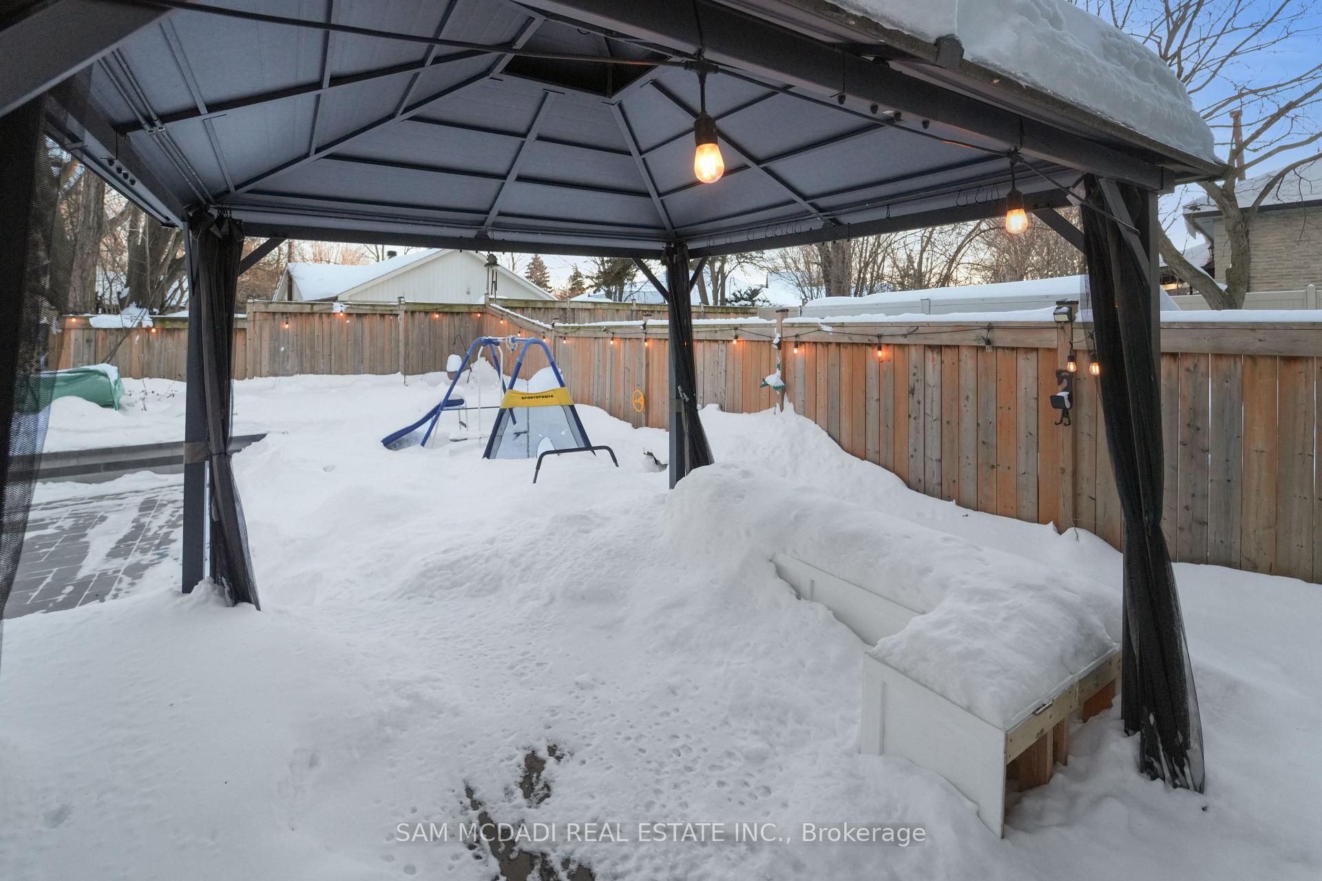 5 Bow River Crescent S