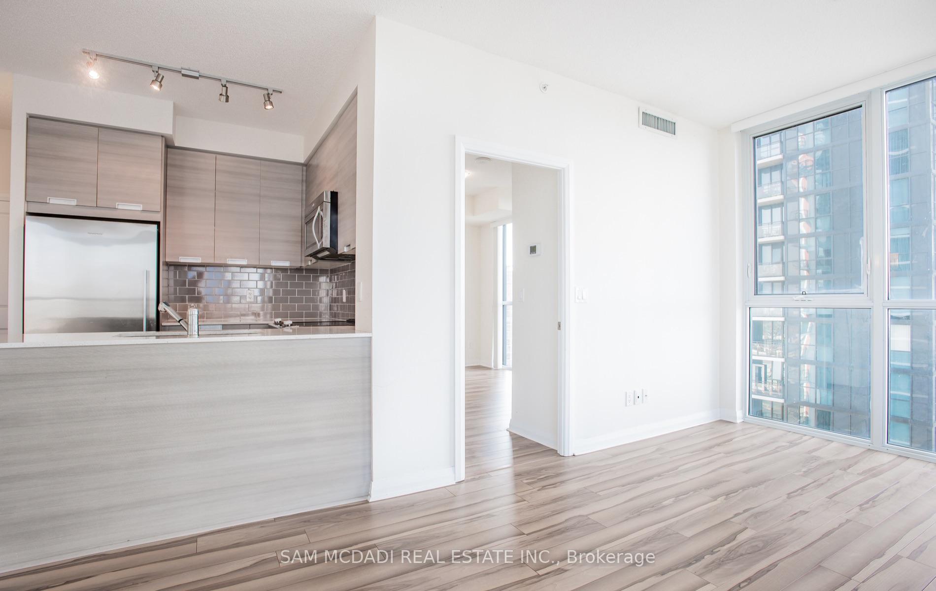 55 Eglinton Avenue W 1602