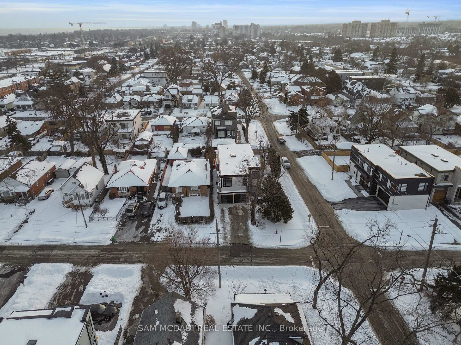 1050 Edgeleigh Avenue