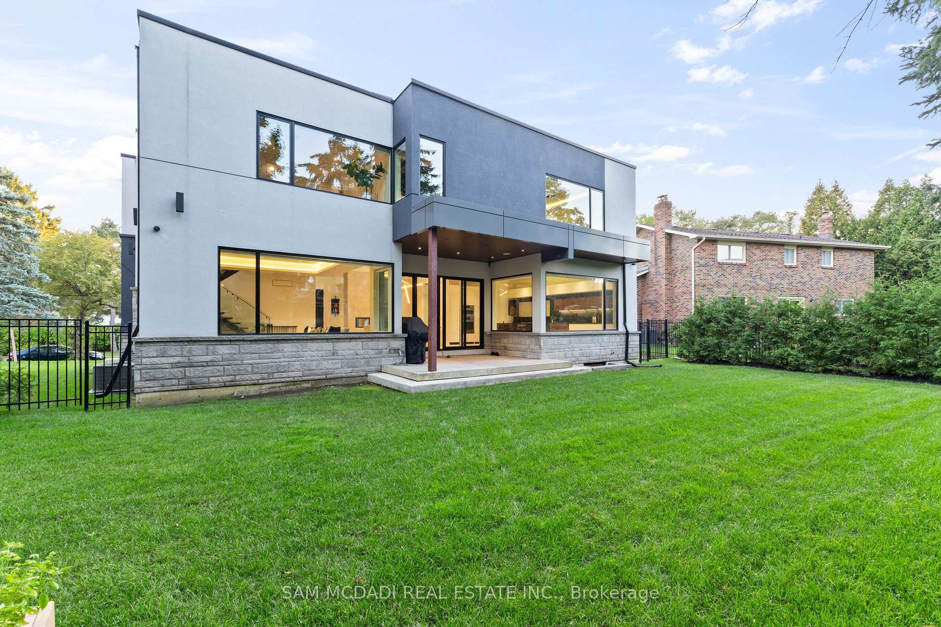 2075 Shawanaga Trail