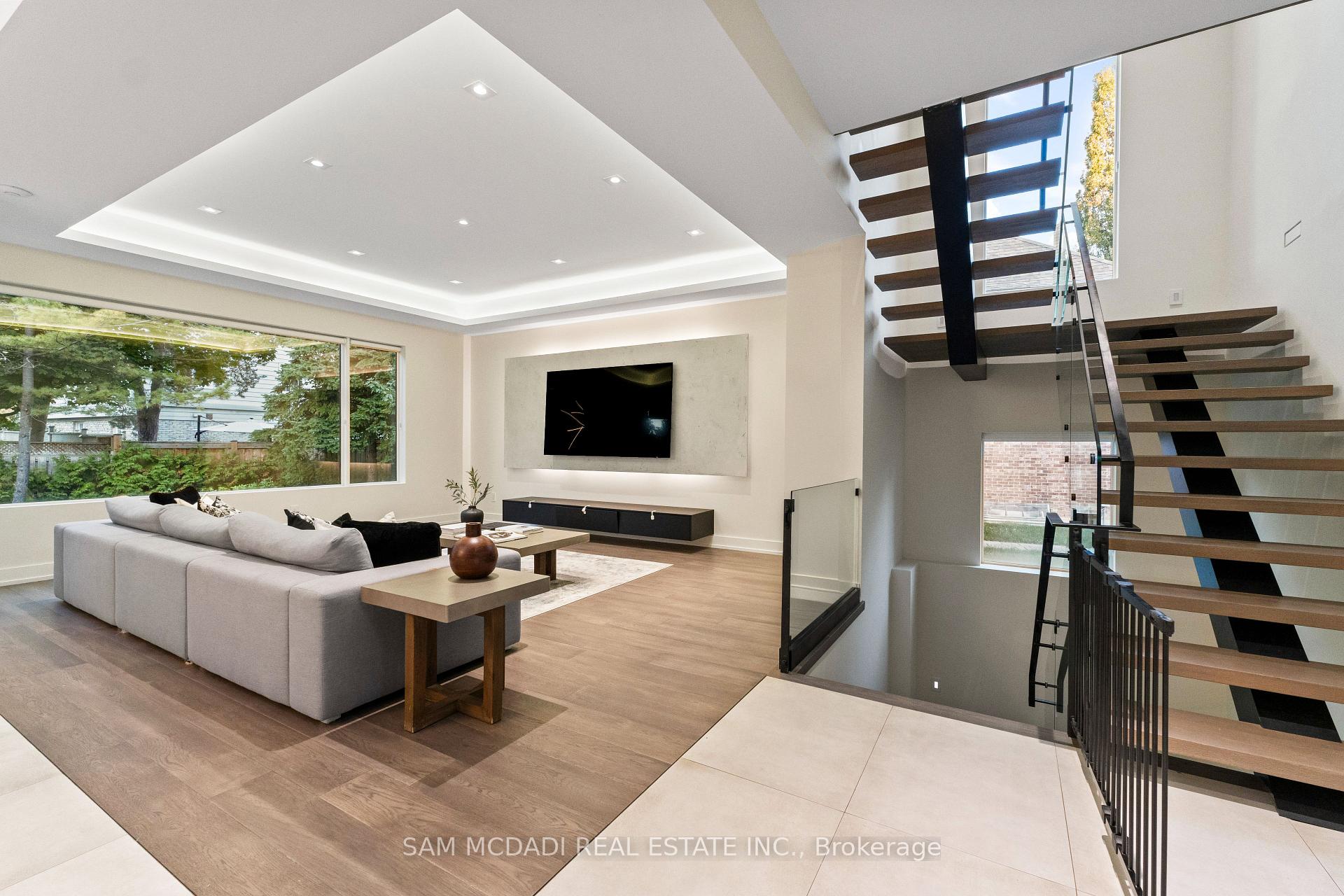 2075 Shawanaga Trail