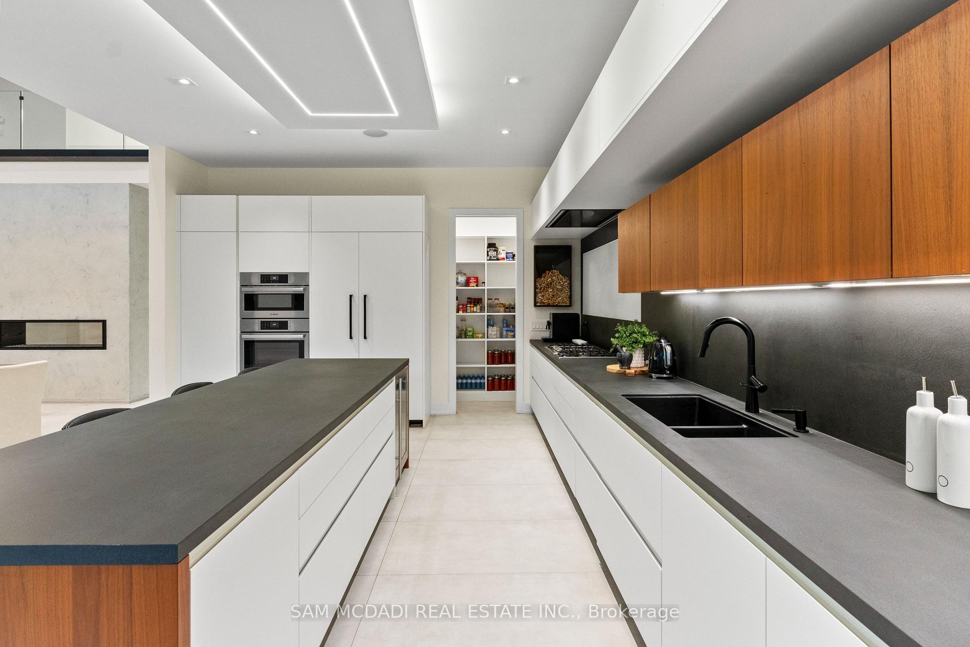 2075 Shawanaga Trail