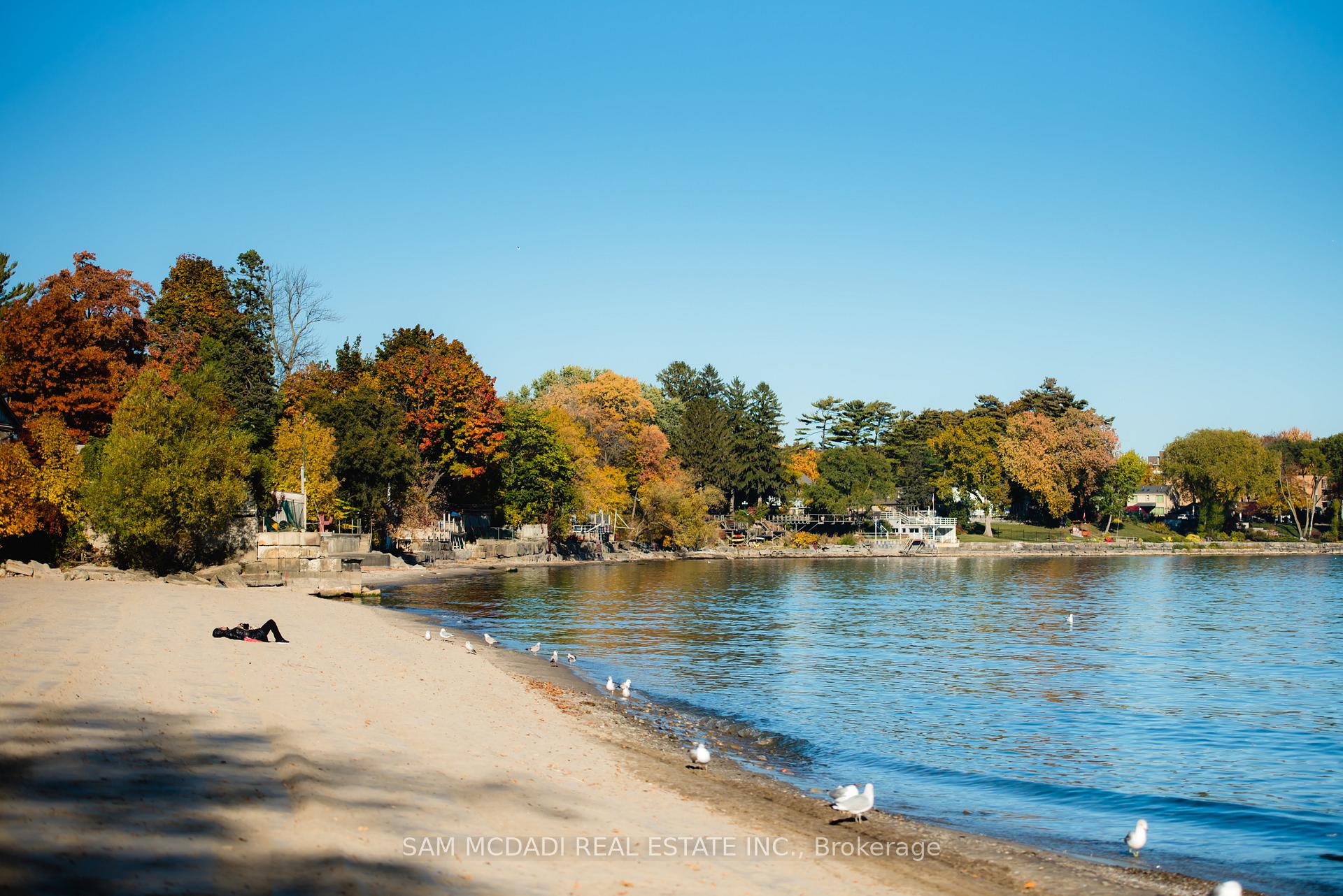 1381 Lakeshore Road E C5