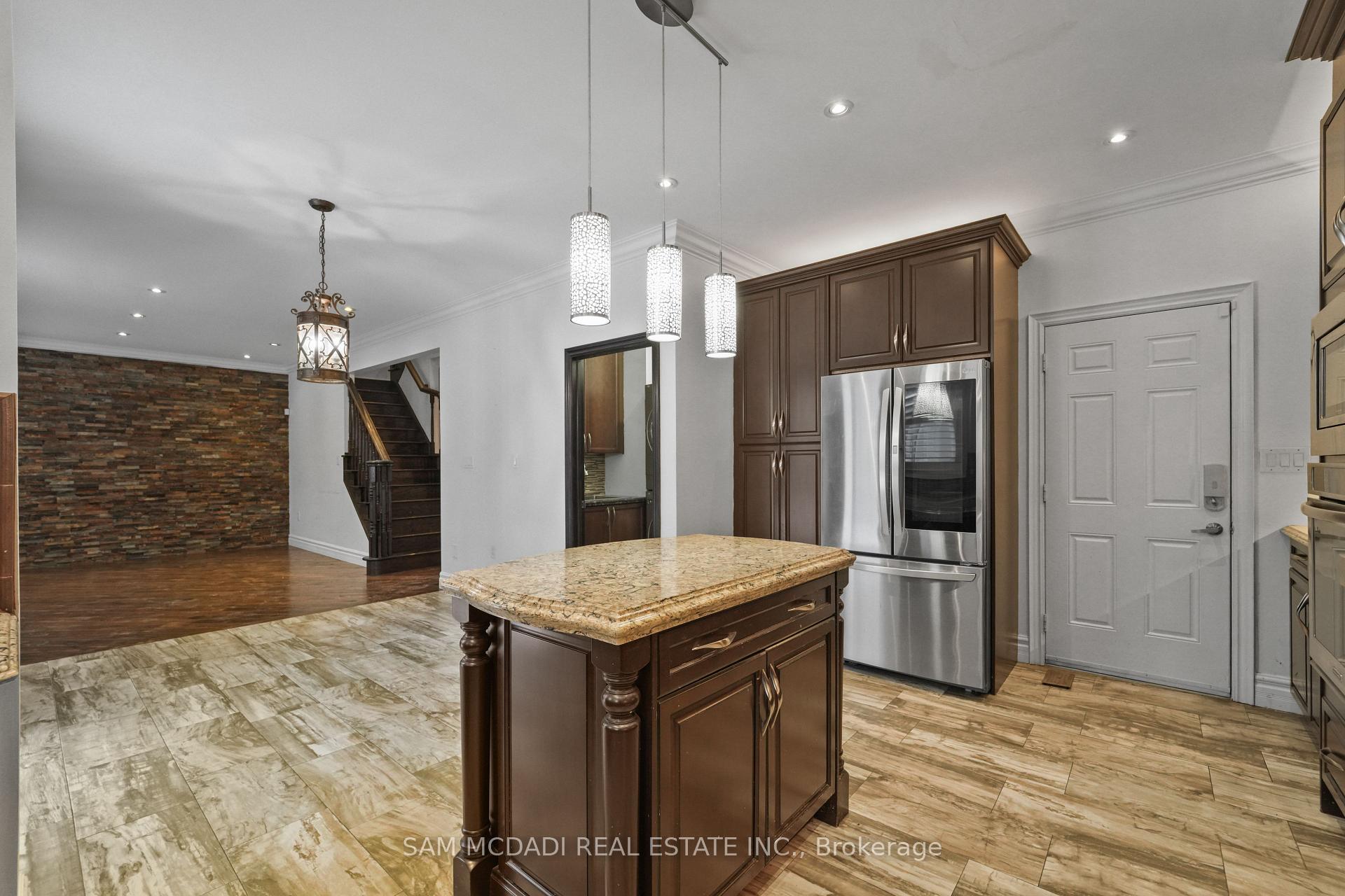 424 Tonelli Lane Upper