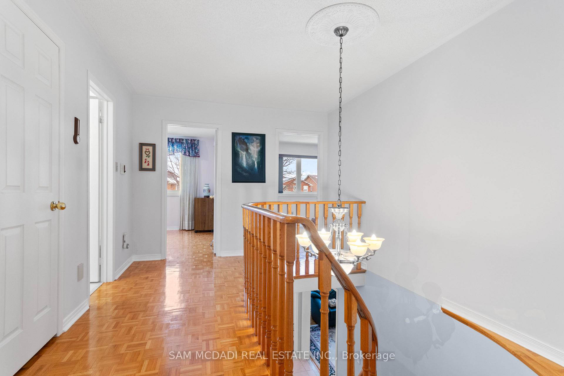 4461 Gladebrook Crescent