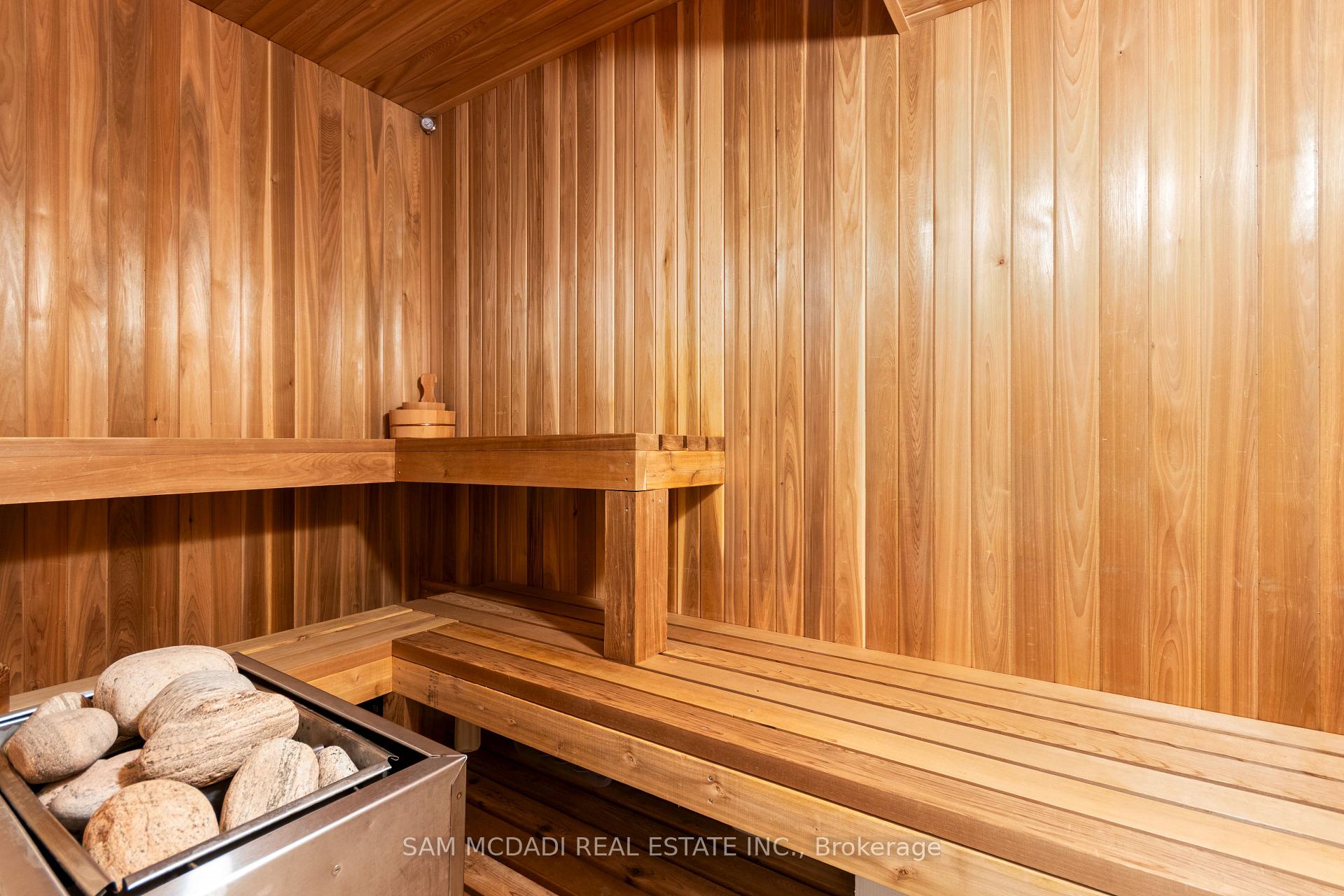 4461 Gladebrook Crescent