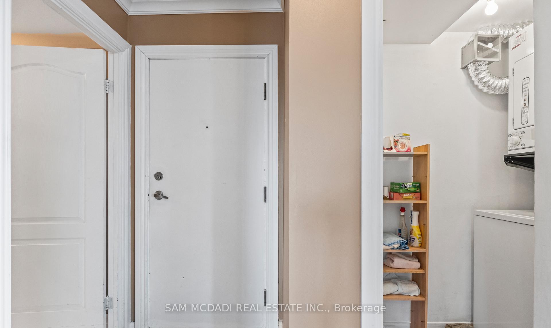 75 King Street E 1105