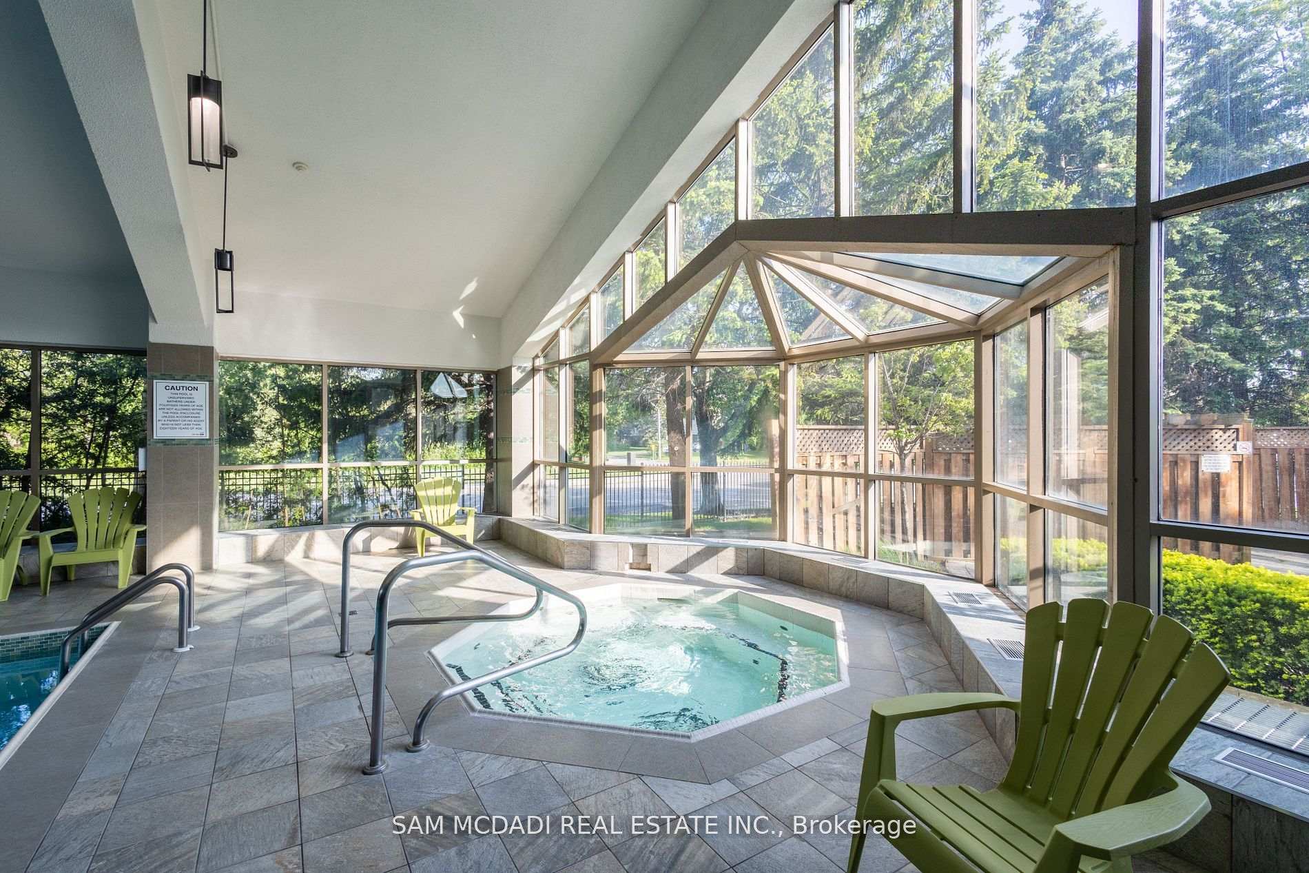 75 King Street E 1105