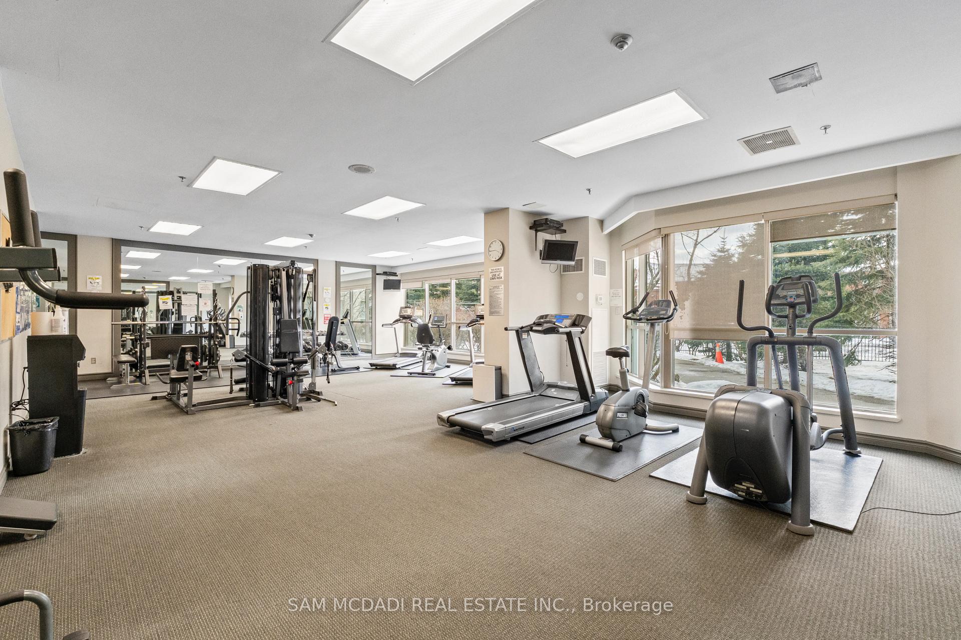 75 King Street E 1105