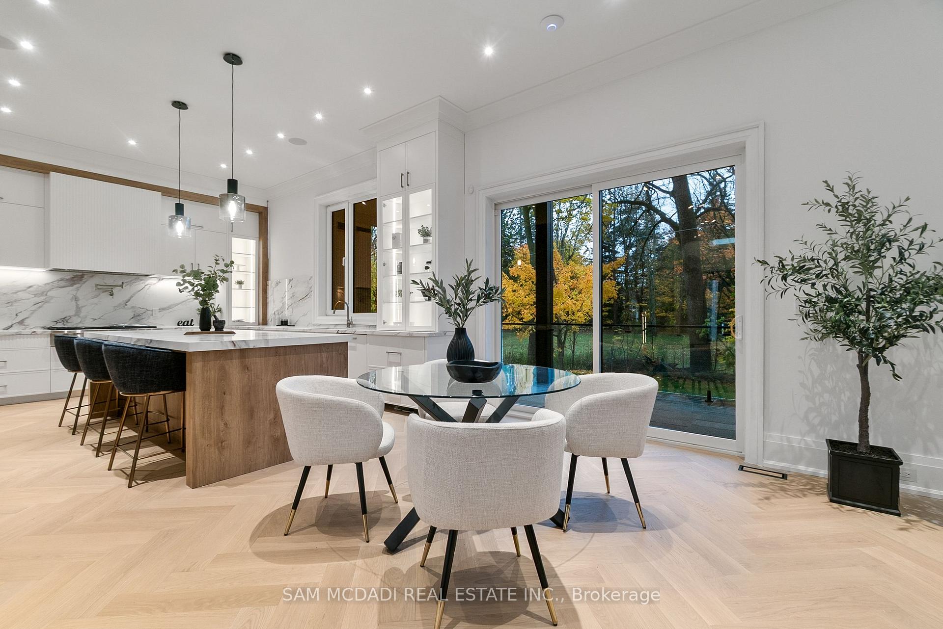 84 Pebbleridge Place