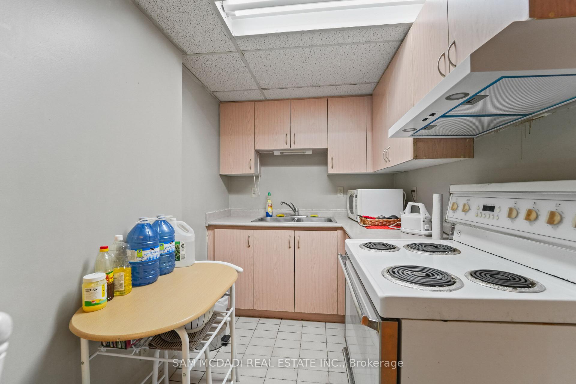 1004 Queensbridge Drive