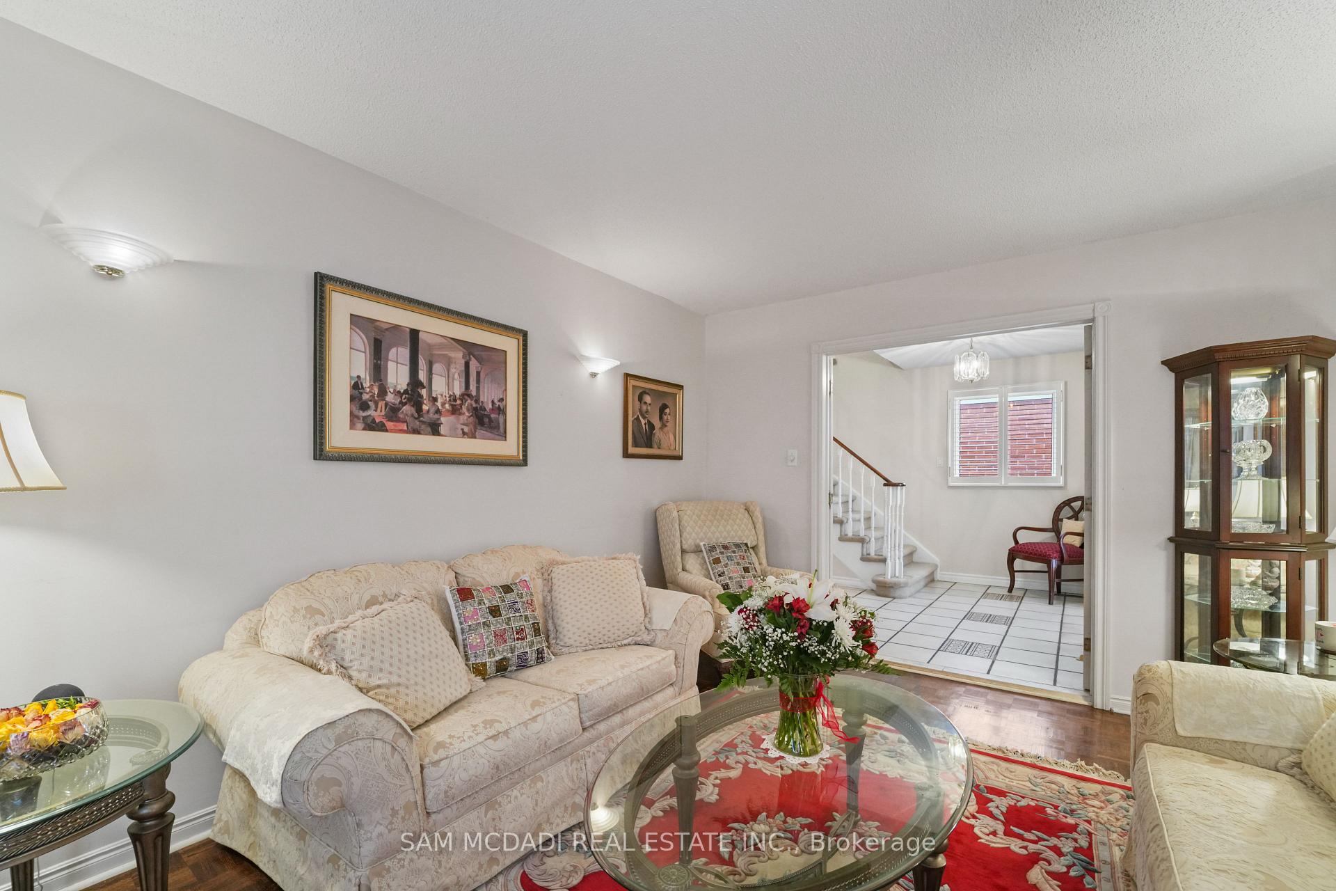 1004 Queensbridge Drive