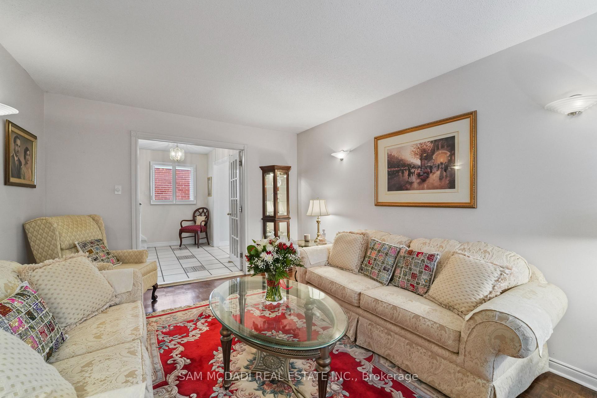 1004 Queensbridge Drive