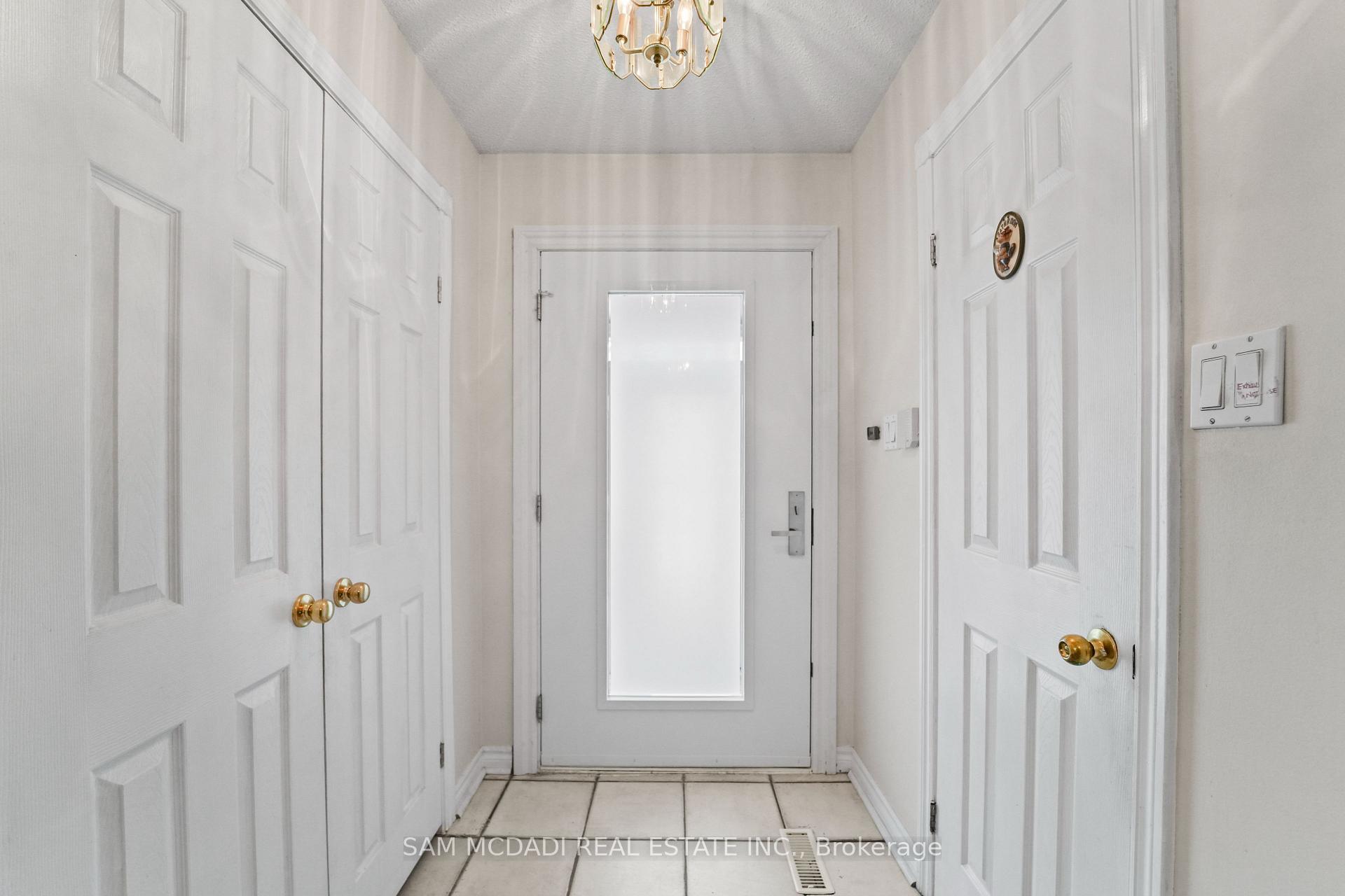 1004 Queensbridge Drive