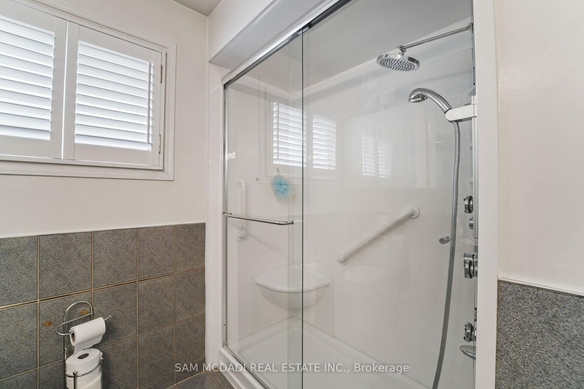 1004 Queensbridge Drive