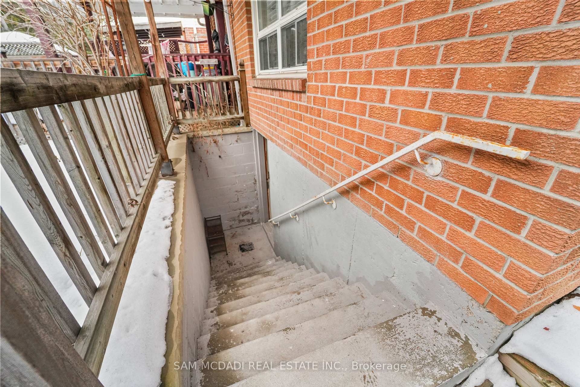 1004 Queensbridge Drive