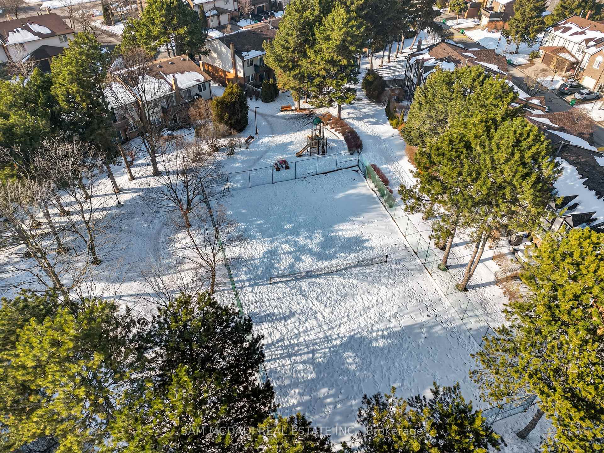 2120 Rathburn Road E 43