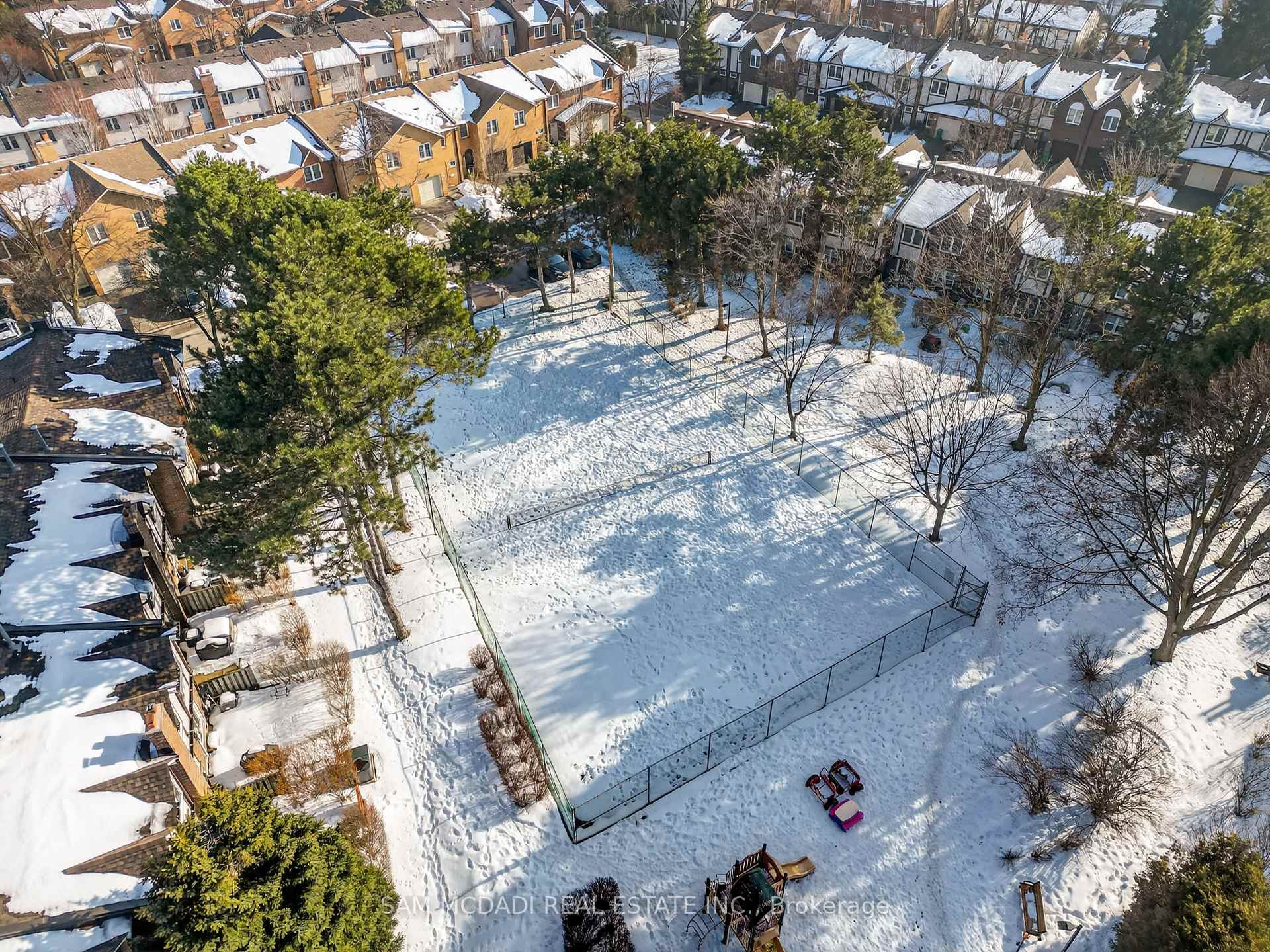 2120 Rathburn Road E 43